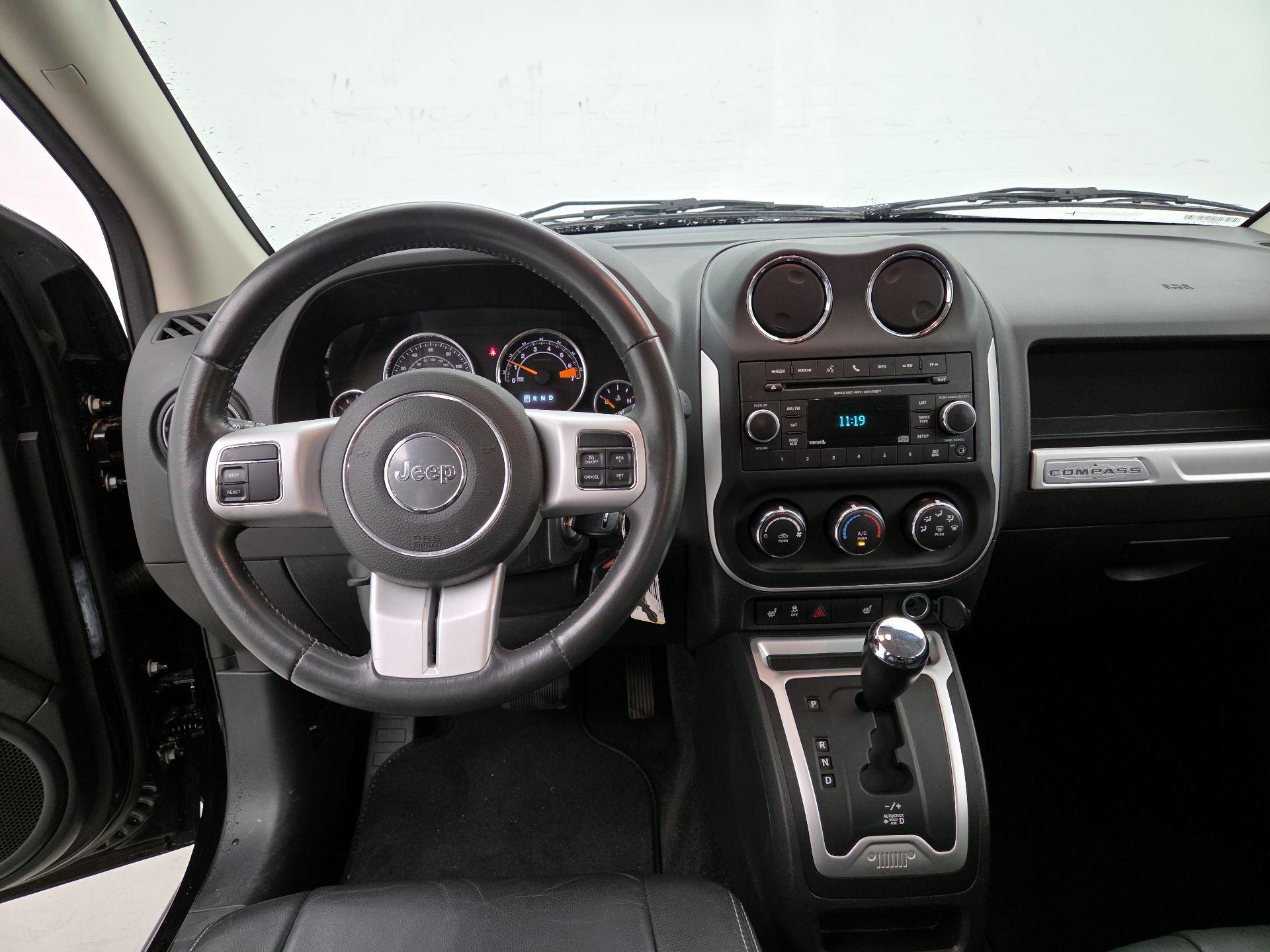 Thumbnail: 2015 Jeep Compass - 9