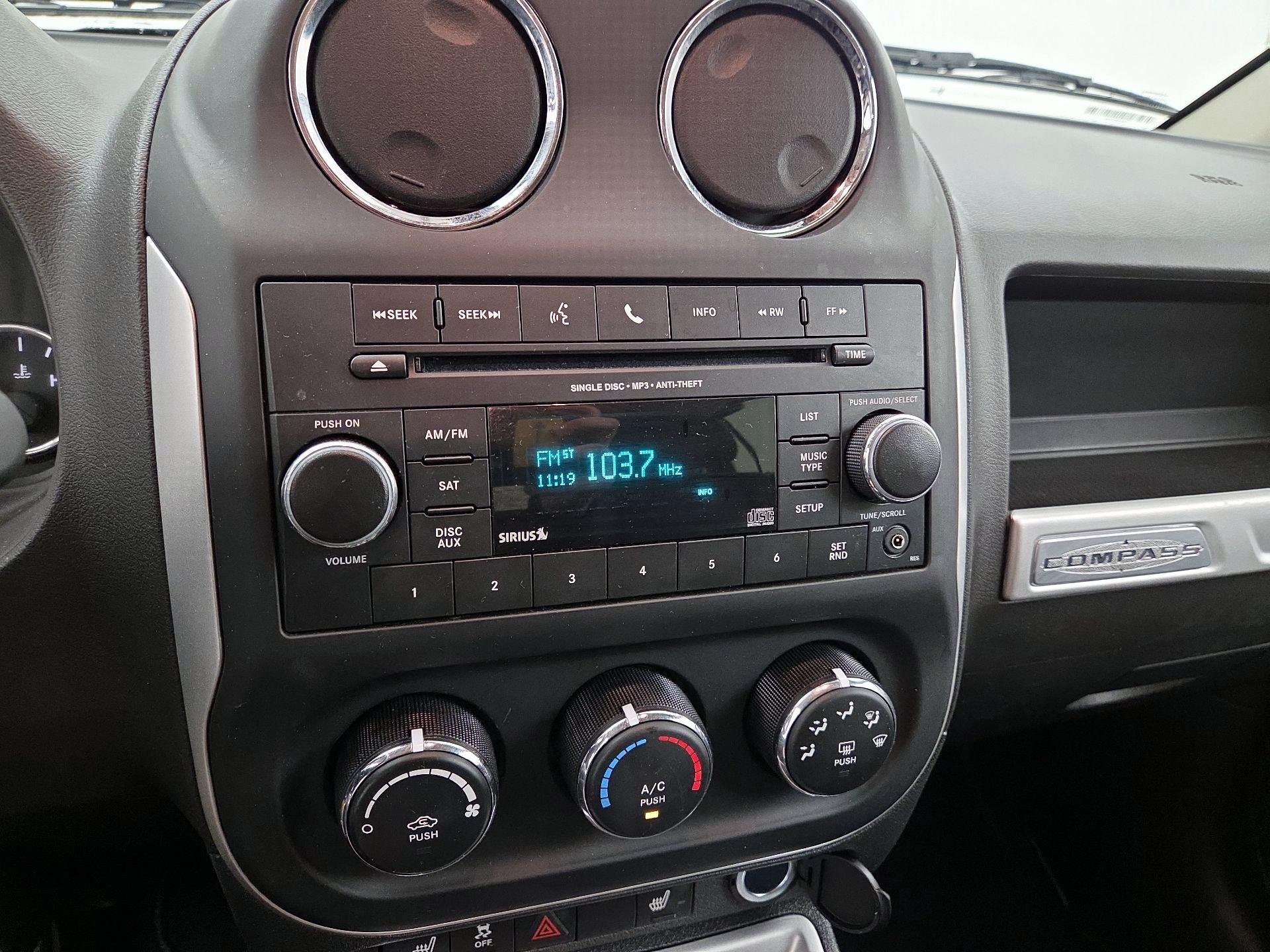 Thumbnail: 2015 Jeep Compass - 13