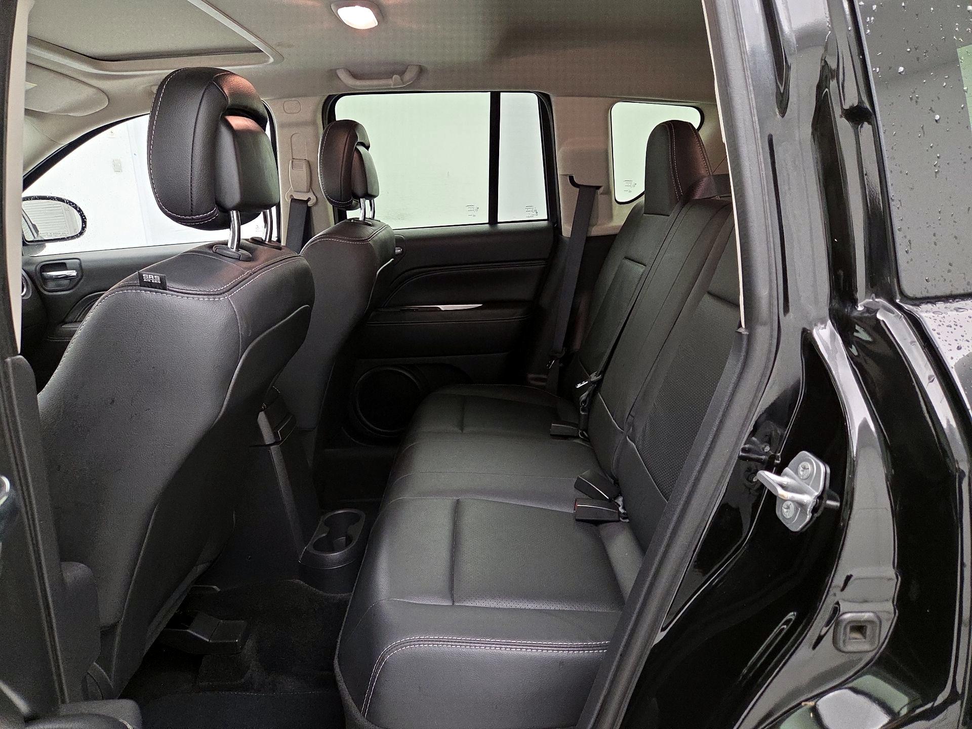 Thumbnail: 2015 Jeep Compass - 18