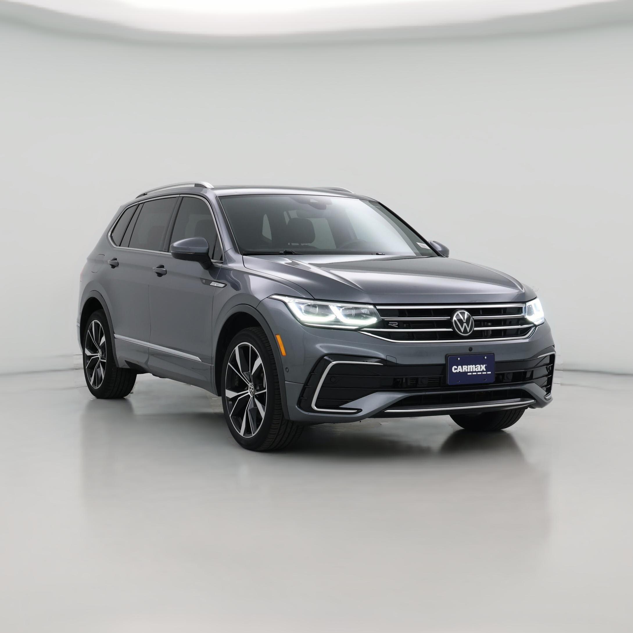 Thumbnail: 2022 Volkswagen Tiguan - 1