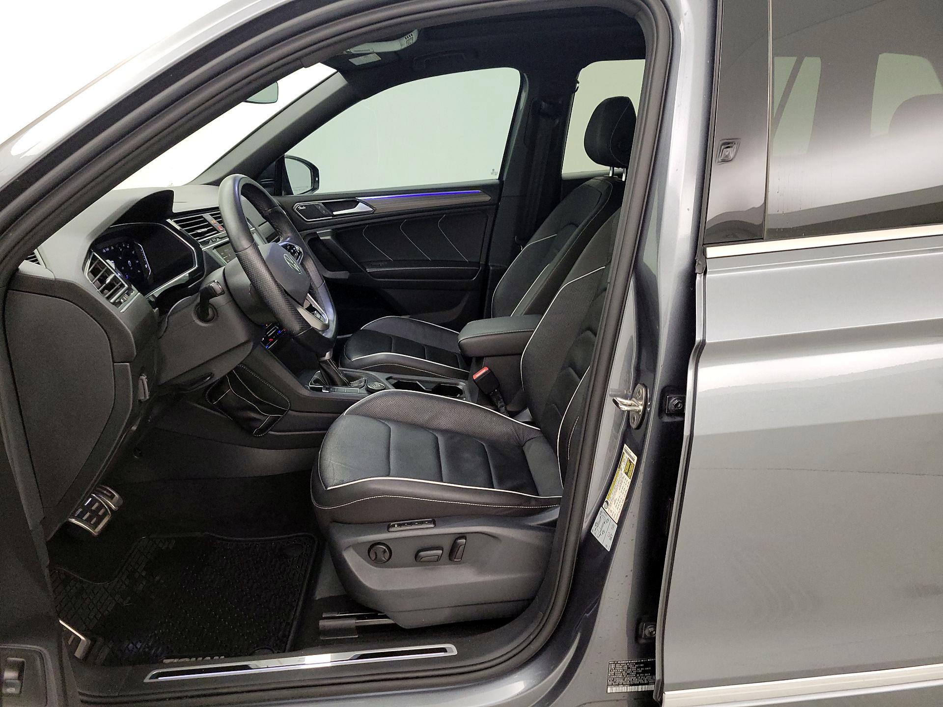 Thumbnail: 2022 Volkswagen Tiguan - 11