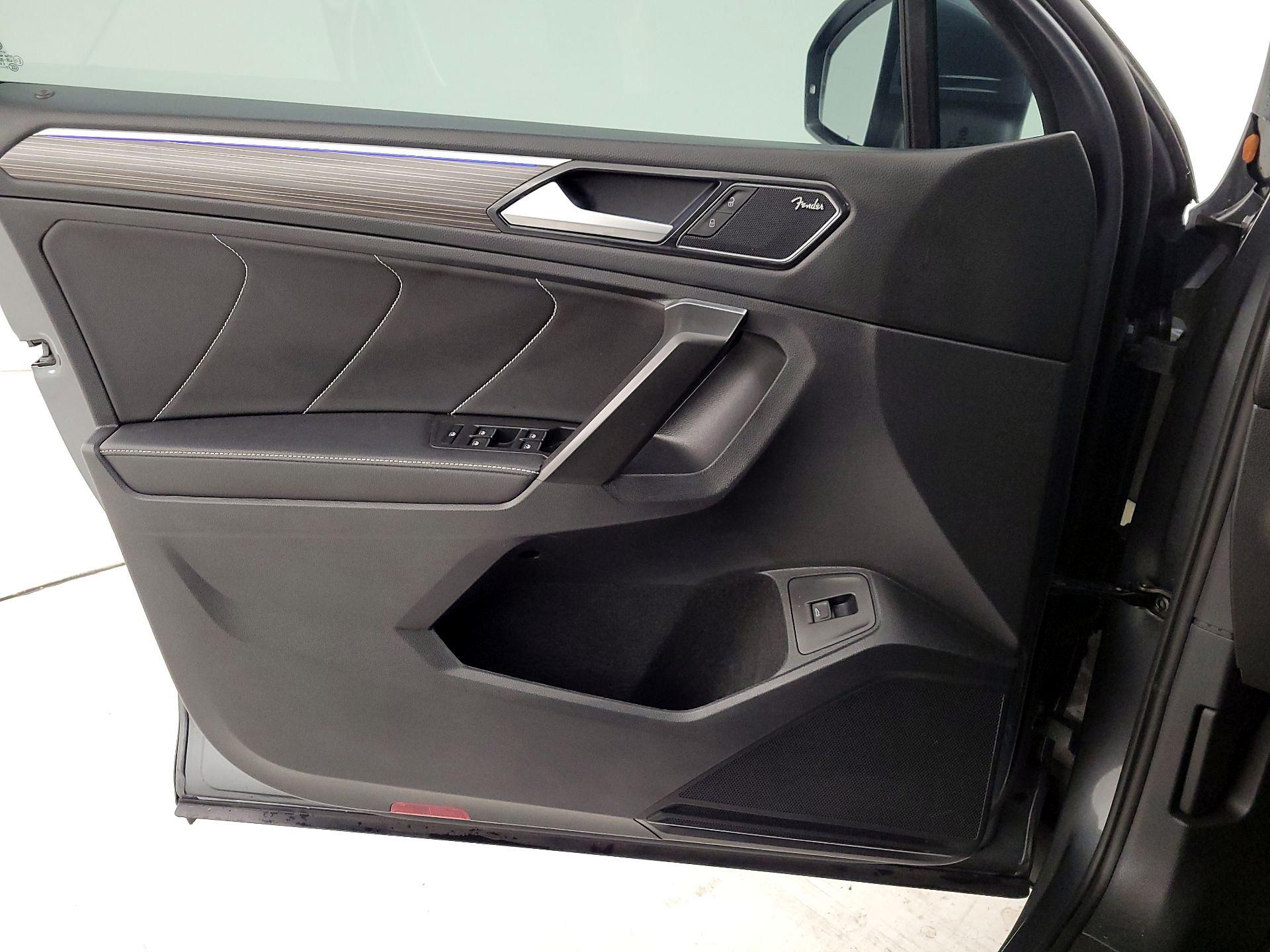 Thumbnail: 2022 Volkswagen Tiguan - 12