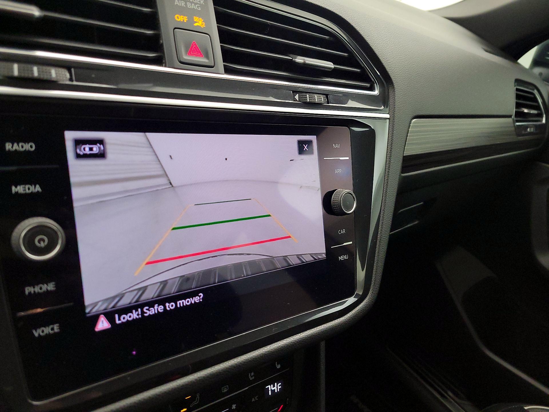 Thumbnail: 2022 Volkswagen Tiguan - 14