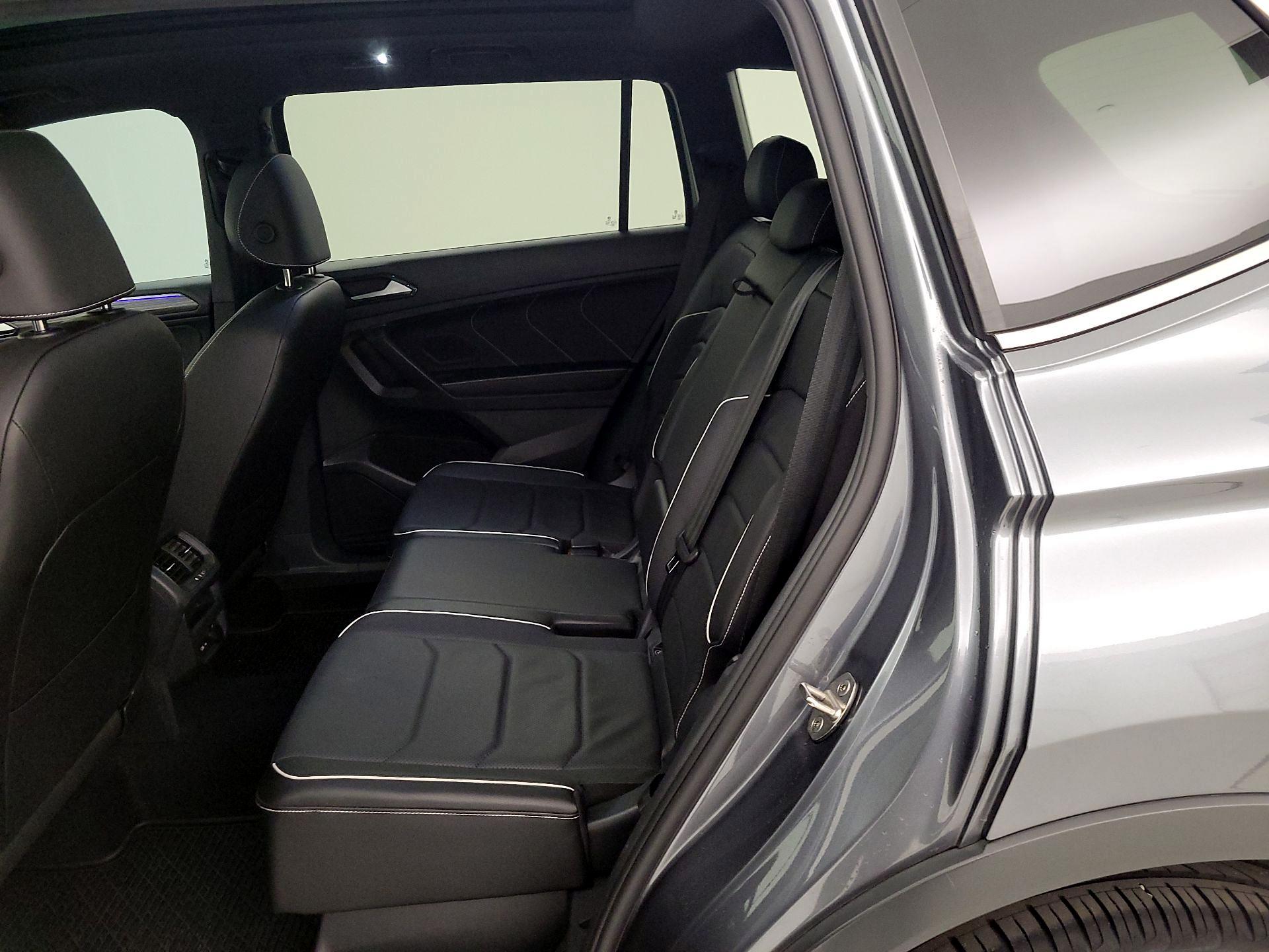 Thumbnail: 2022 Volkswagen Tiguan - 20