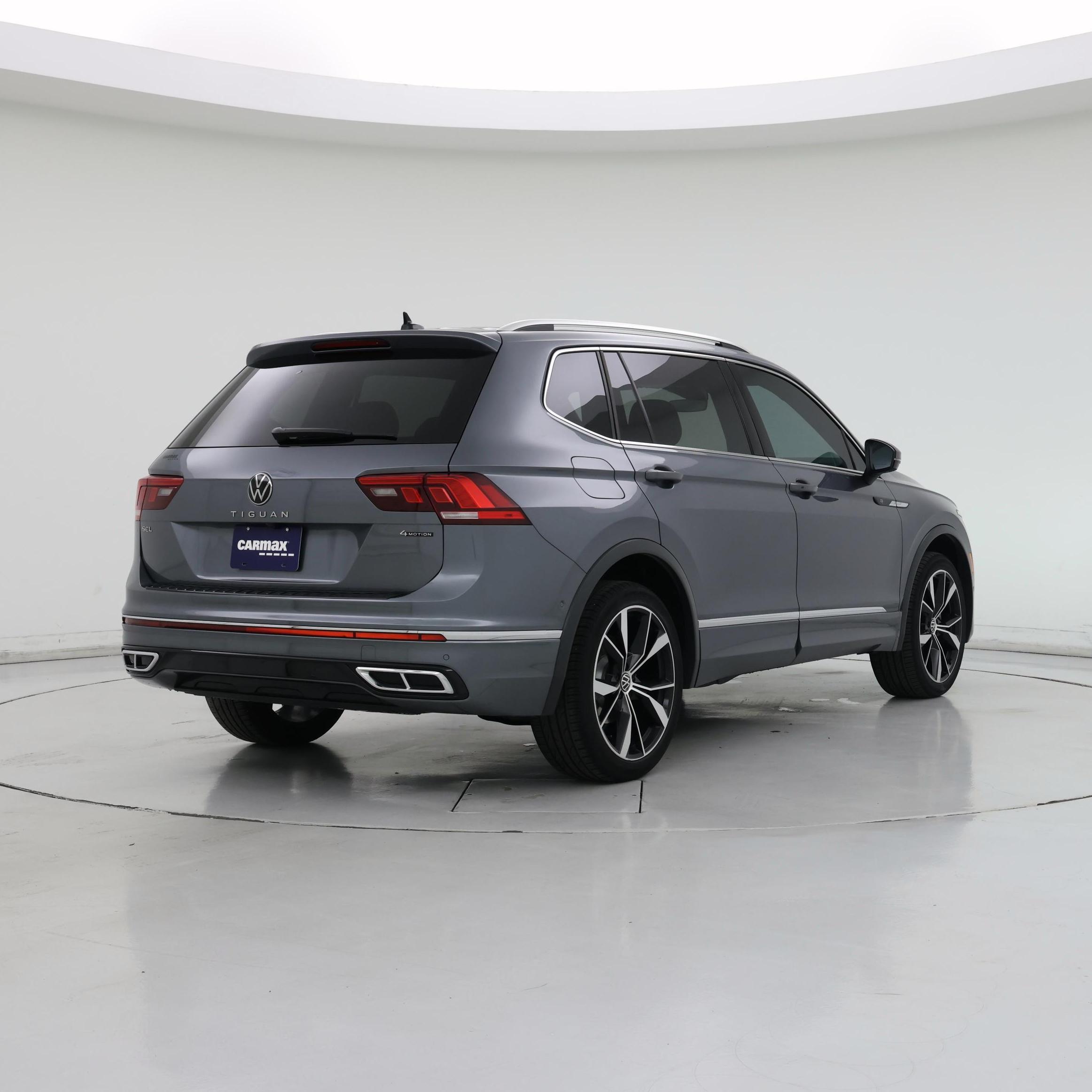 Thumbnail: 2022 Volkswagen Tiguan - 8