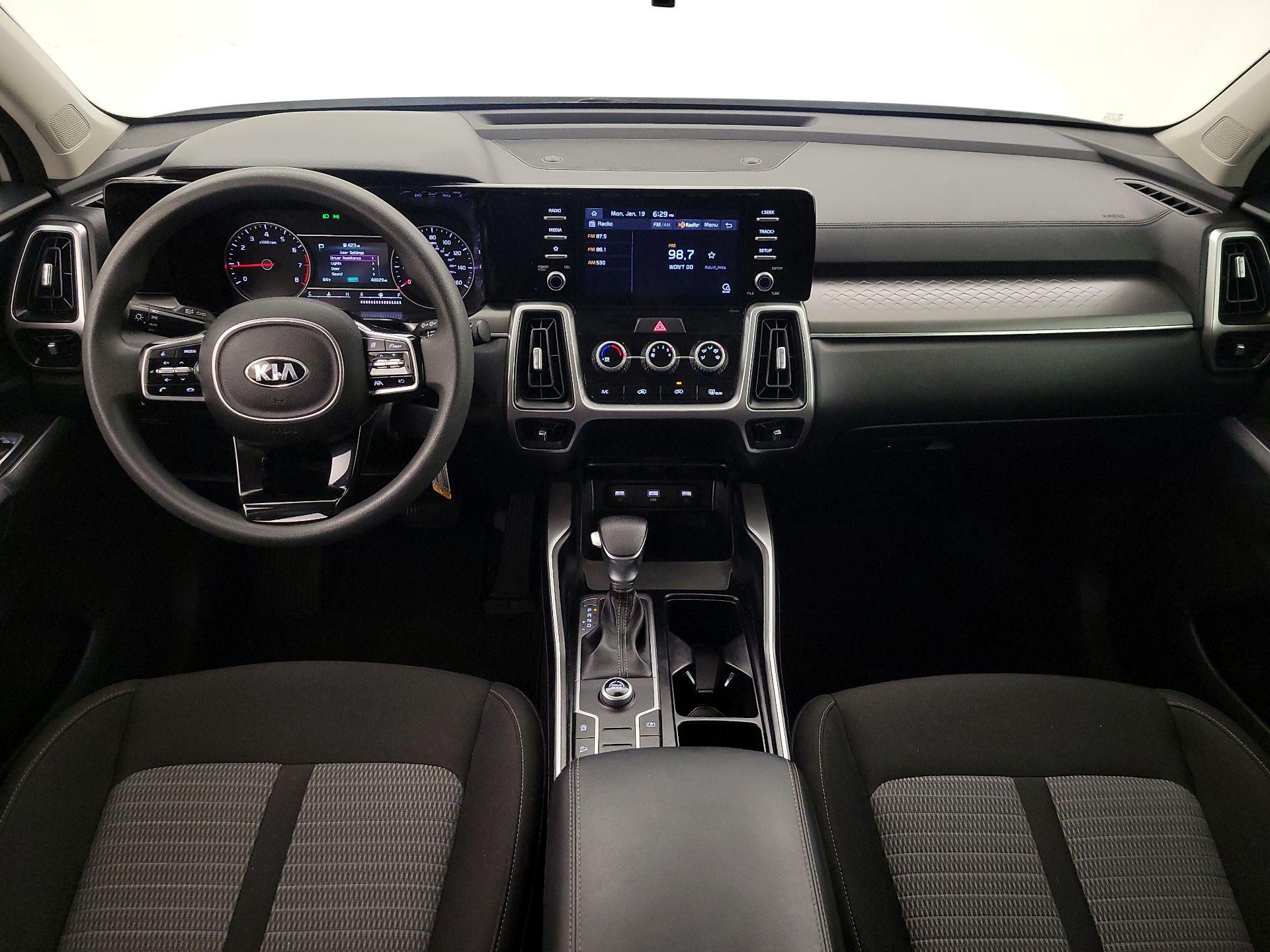 Thumbnail: 2021 Kia Sorento - 9