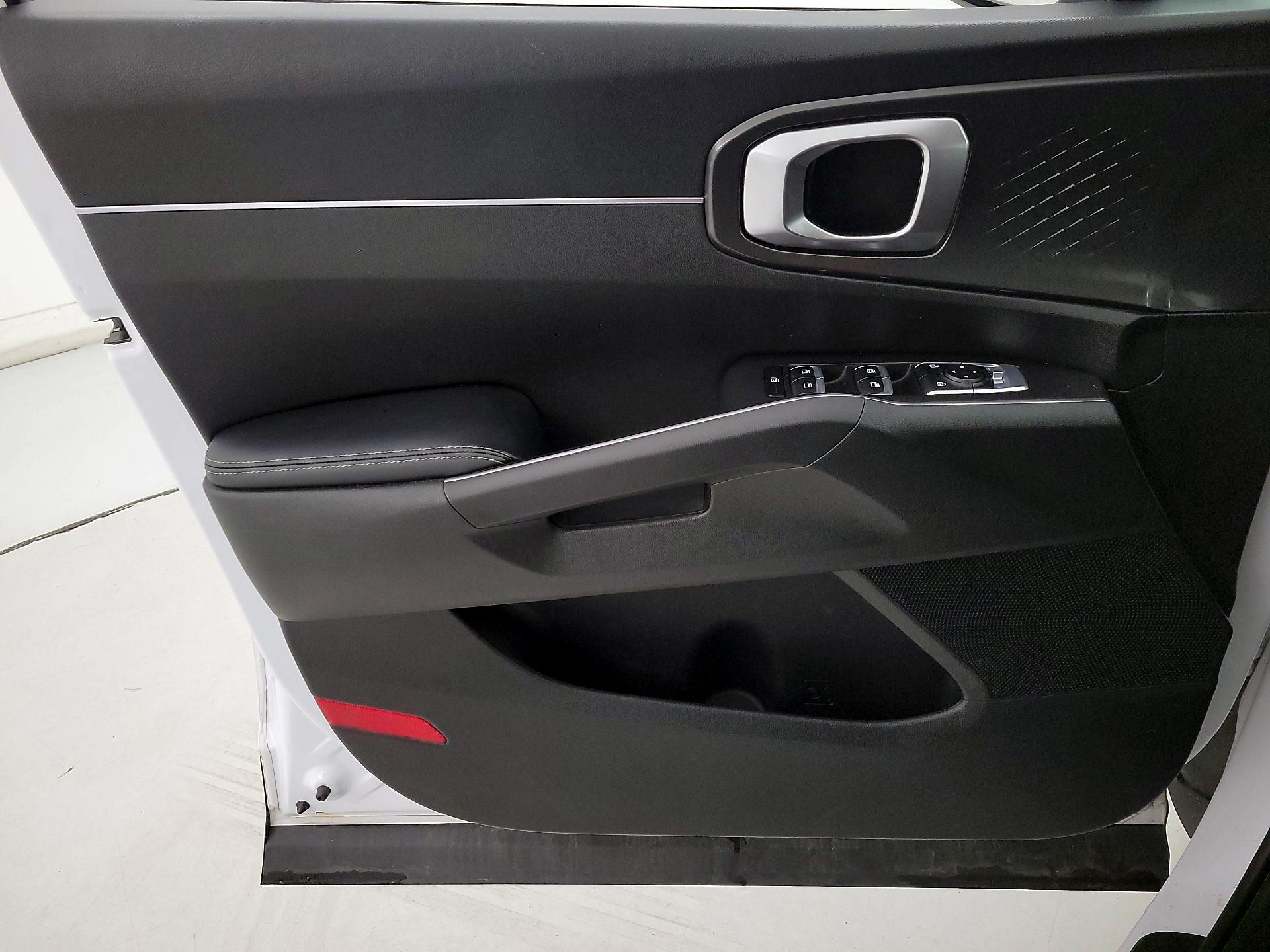 Thumbnail: 2021 Kia Sorento - 12