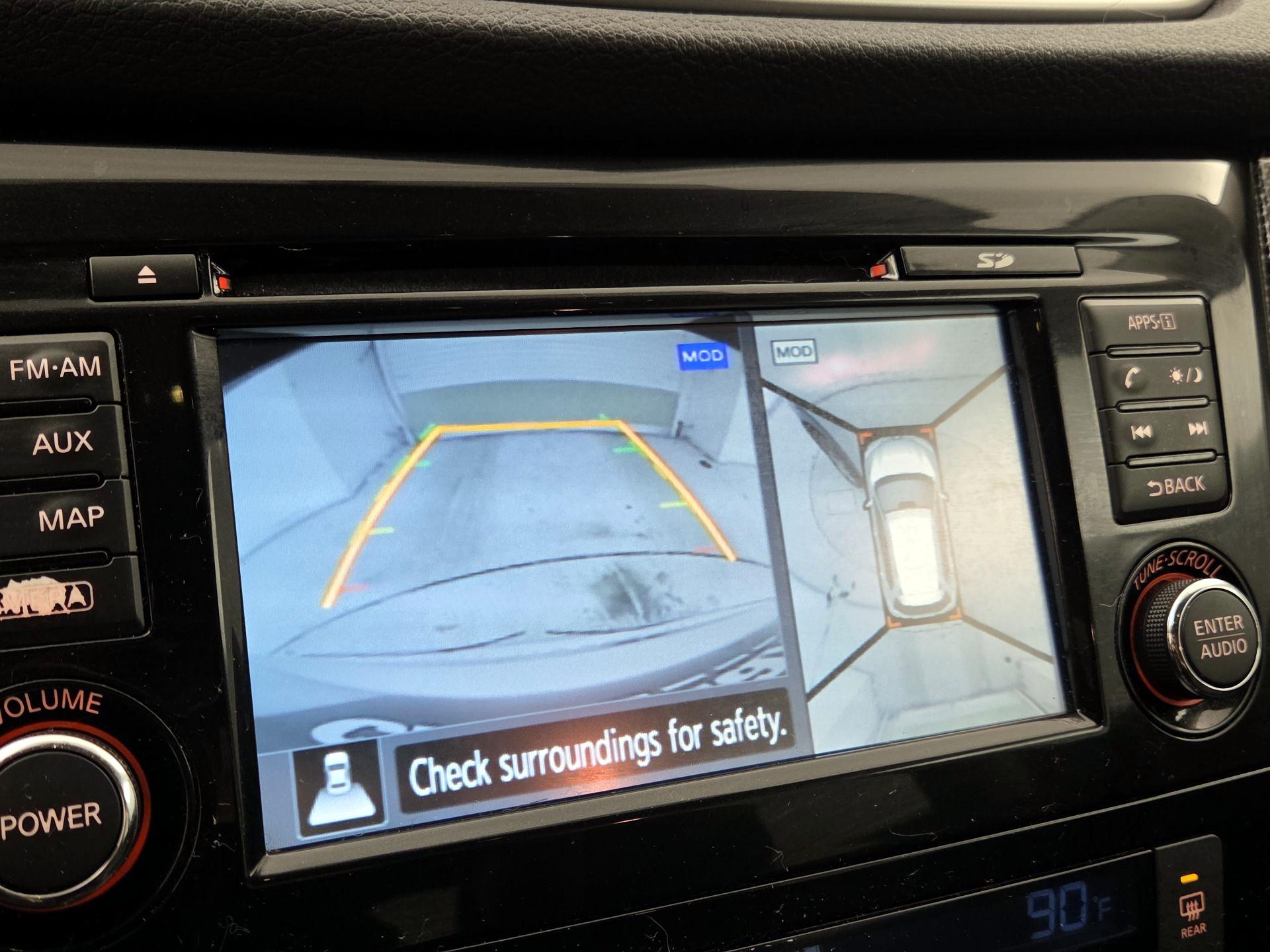 Thumbnail: 2015 Nissan Rogue - 14