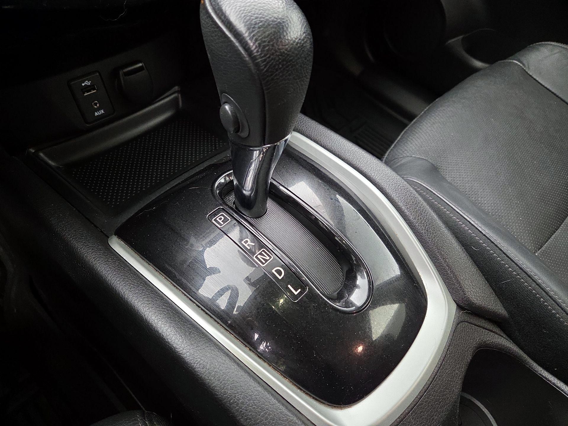 Thumbnail: 2015 Nissan Rogue - 17