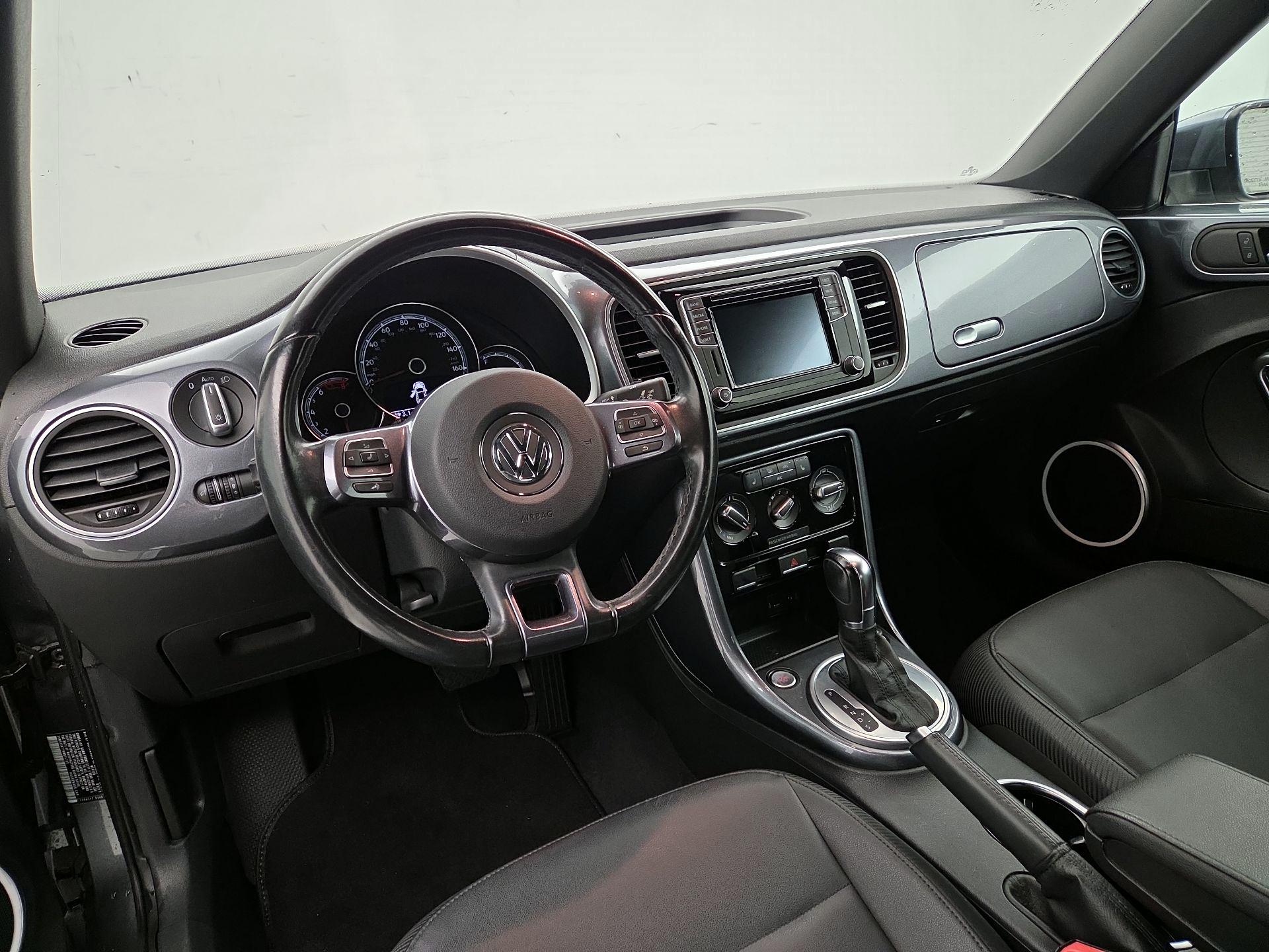 Thumbnail: 2017 Volkswagen Beetle - 9