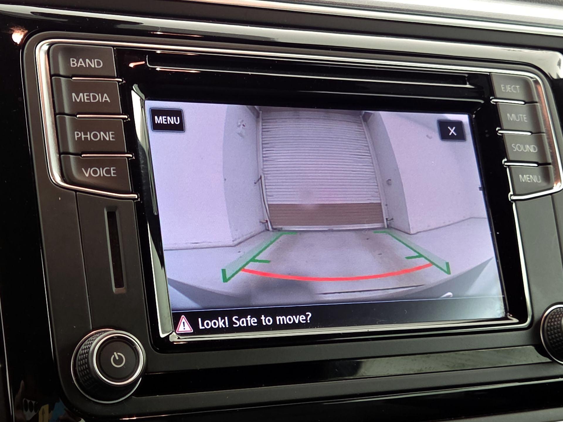 Thumbnail: 2017 Volkswagen Beetle - 14