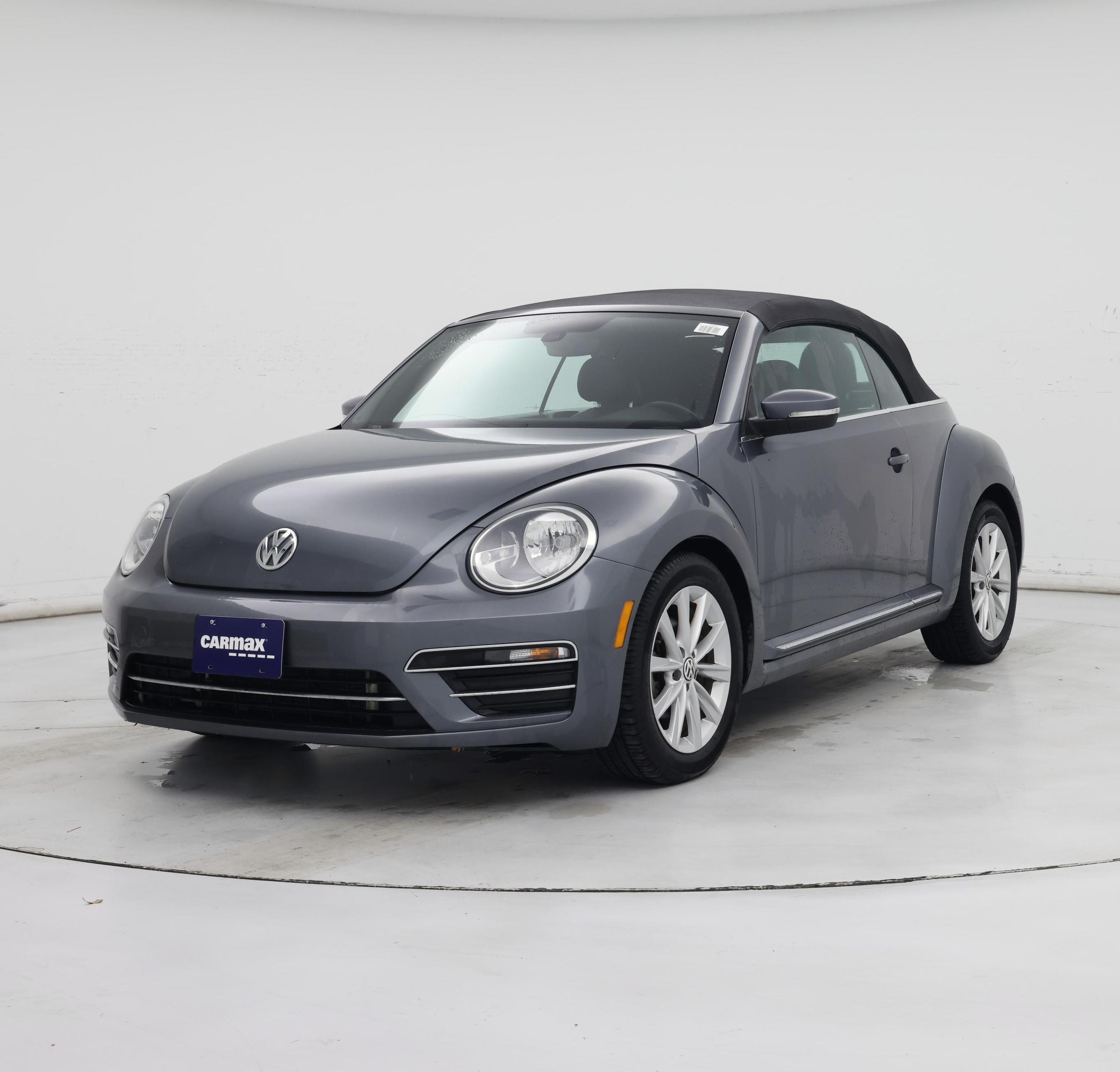 Thumbnail: 2017 Volkswagen Beetle - 4