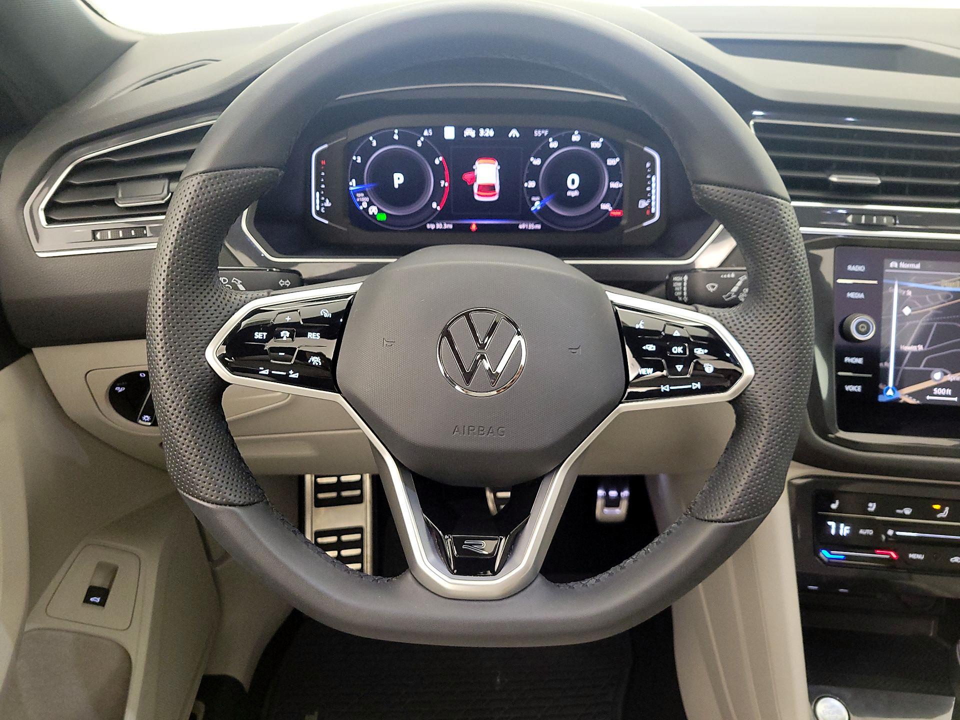 Thumbnail: 2022 Volkswagen Tiguan - 10