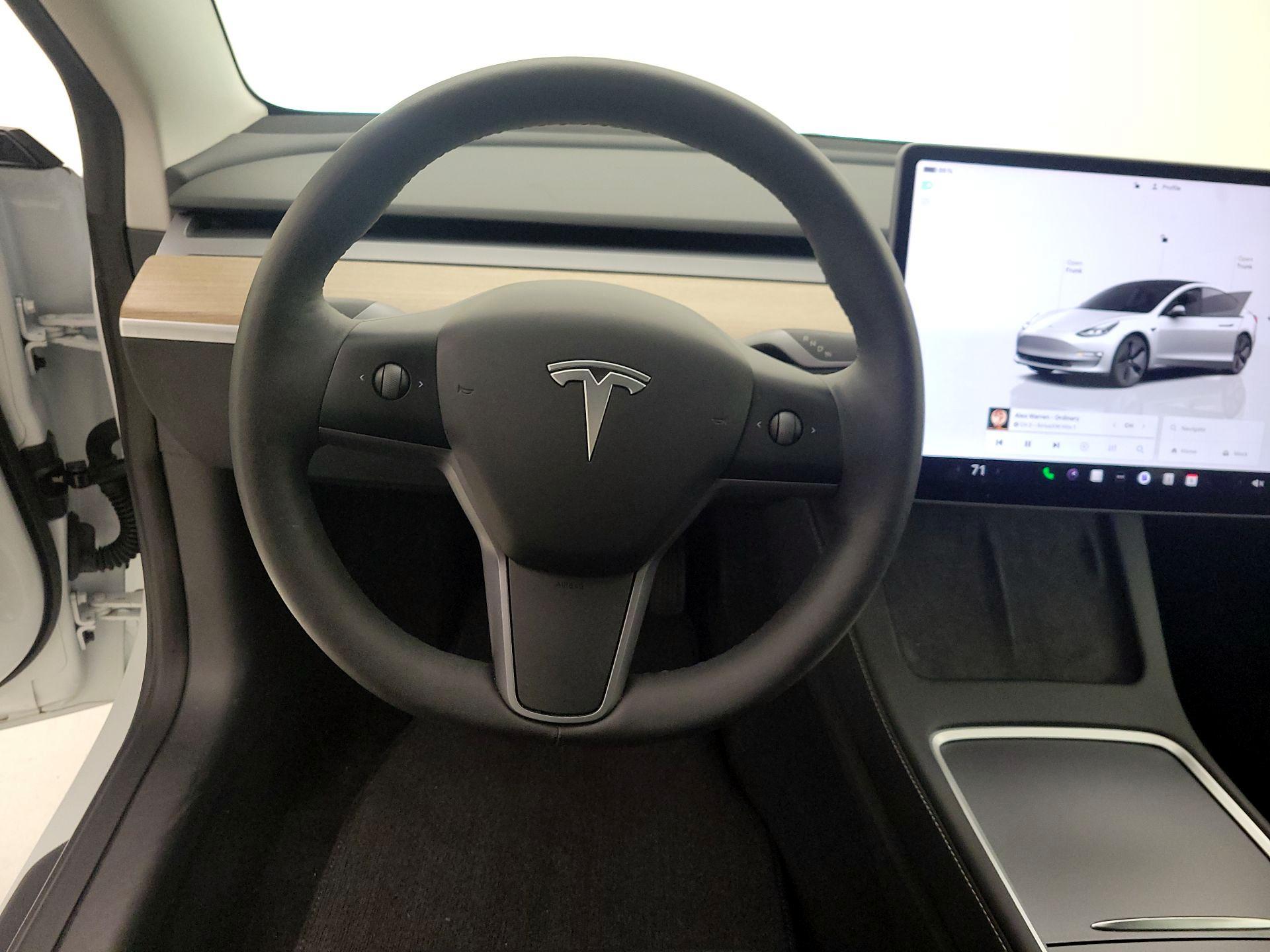 Thumbnail: 2023 Tesla Model 3 - 10