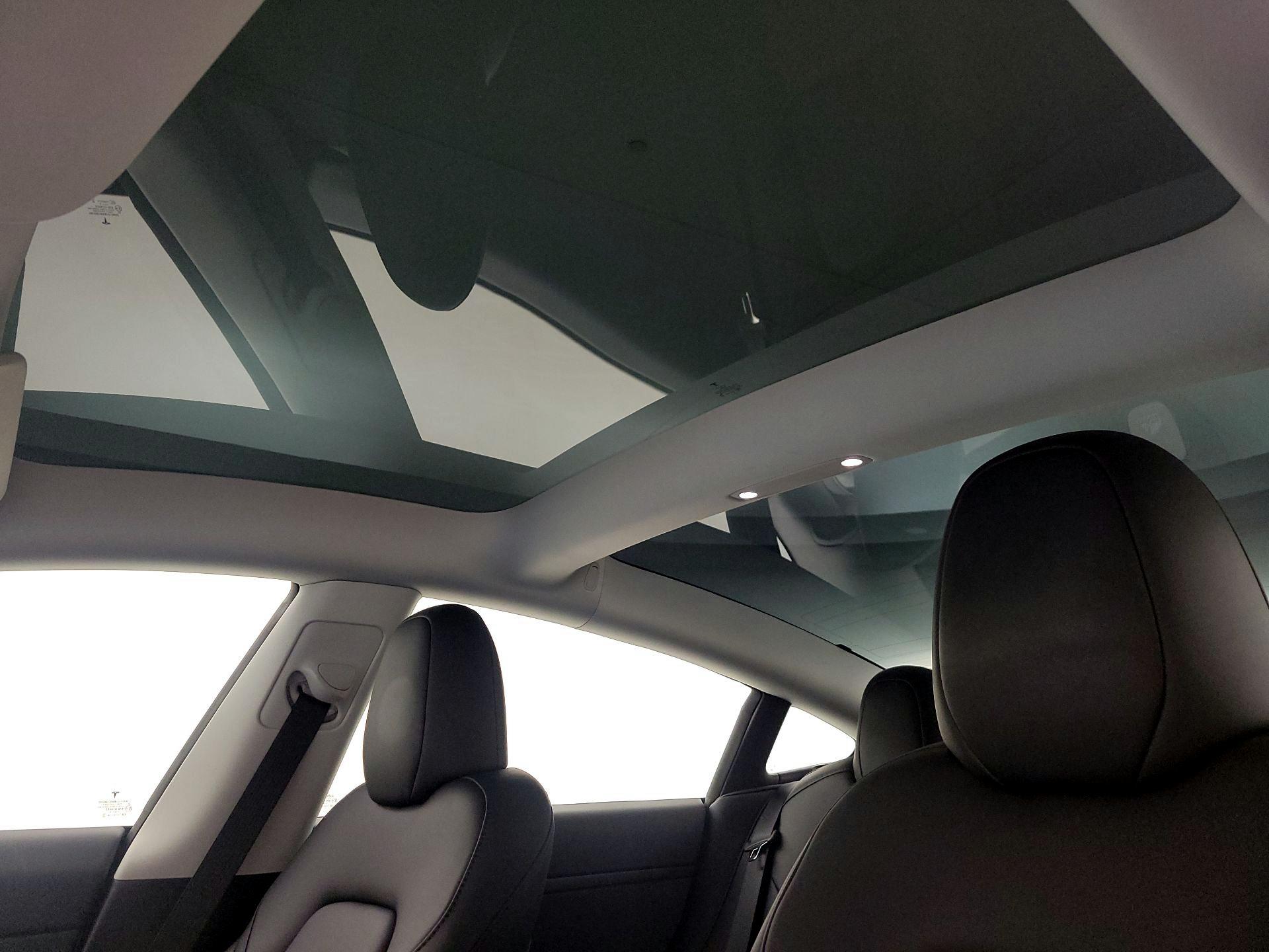 Thumbnail: 2023 Tesla Model 3 - 19