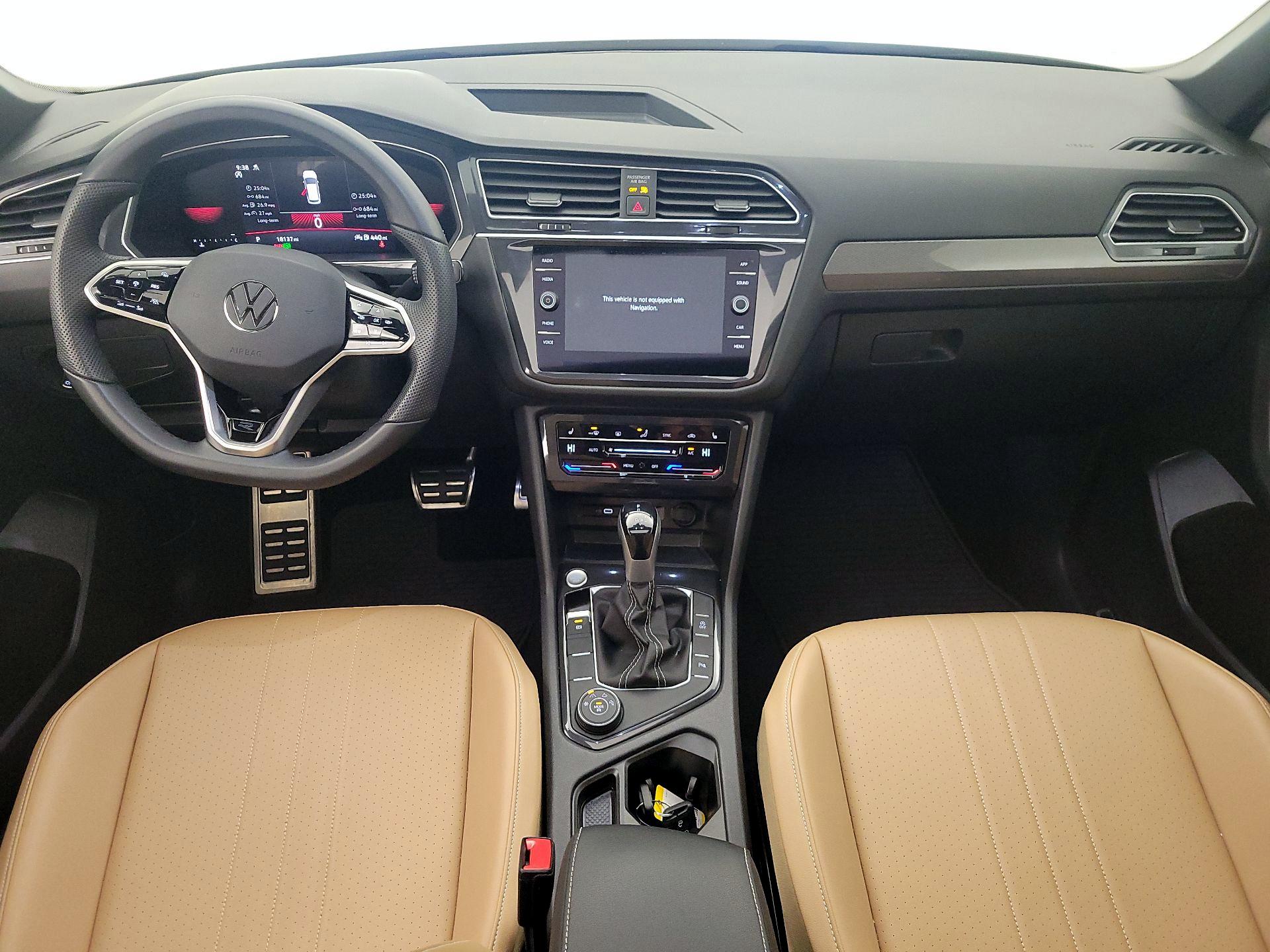 Thumbnail: 2023 Volkswagen Tiguan - 9