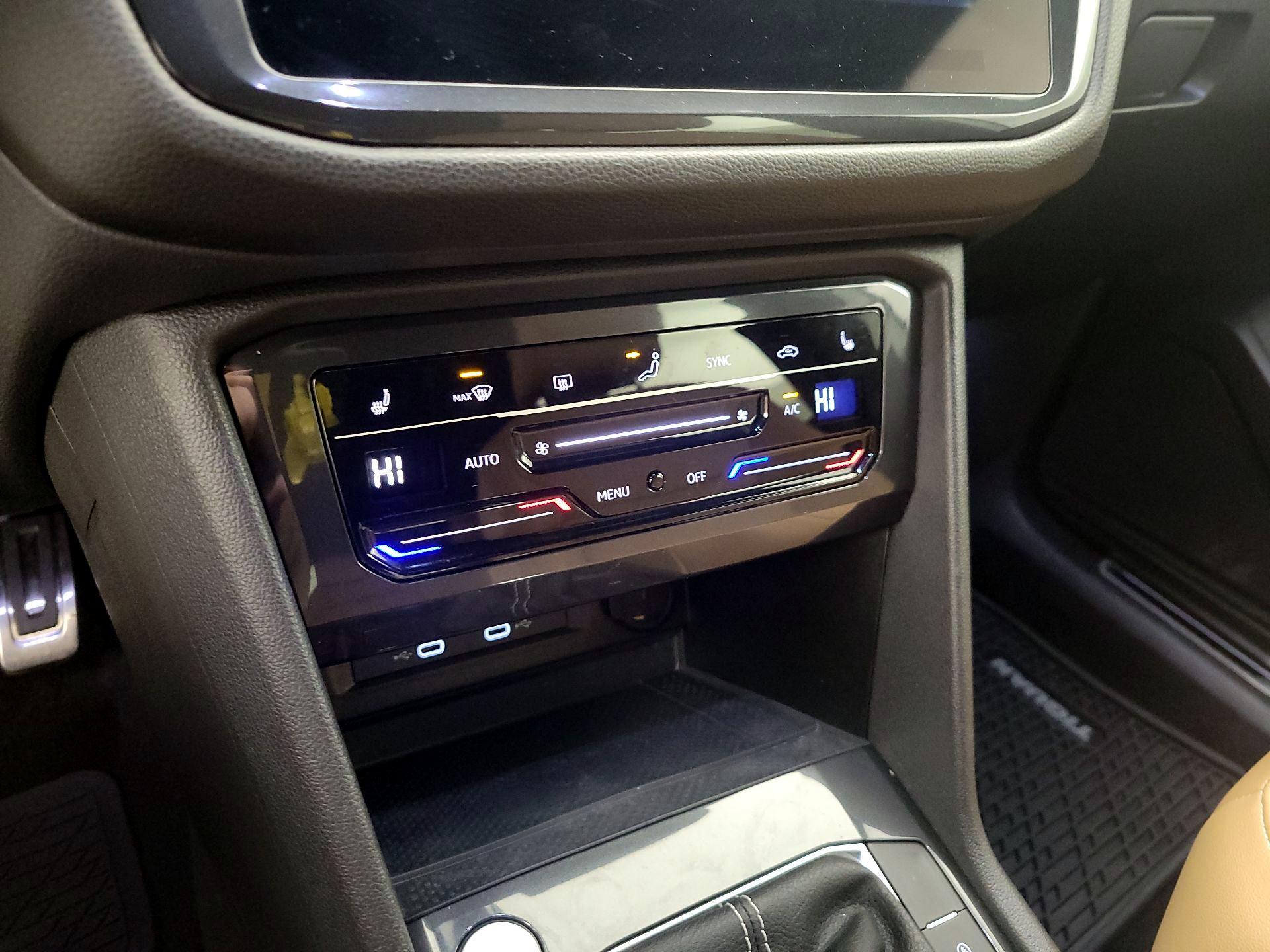 Thumbnail: 2023 Volkswagen Tiguan - 16