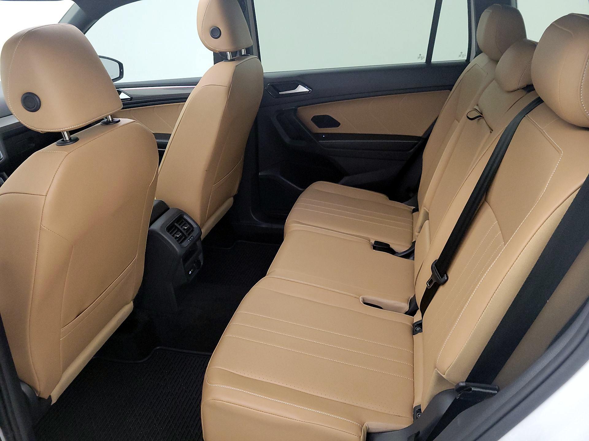 Thumbnail: 2023 Volkswagen Tiguan - 20