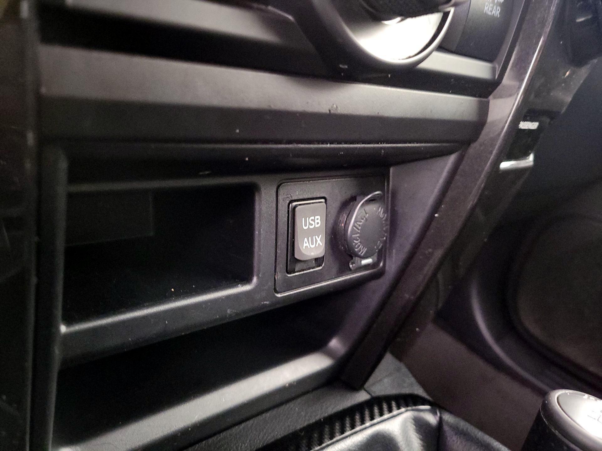 Thumbnail: 2019 Toyota 4Runner - 17