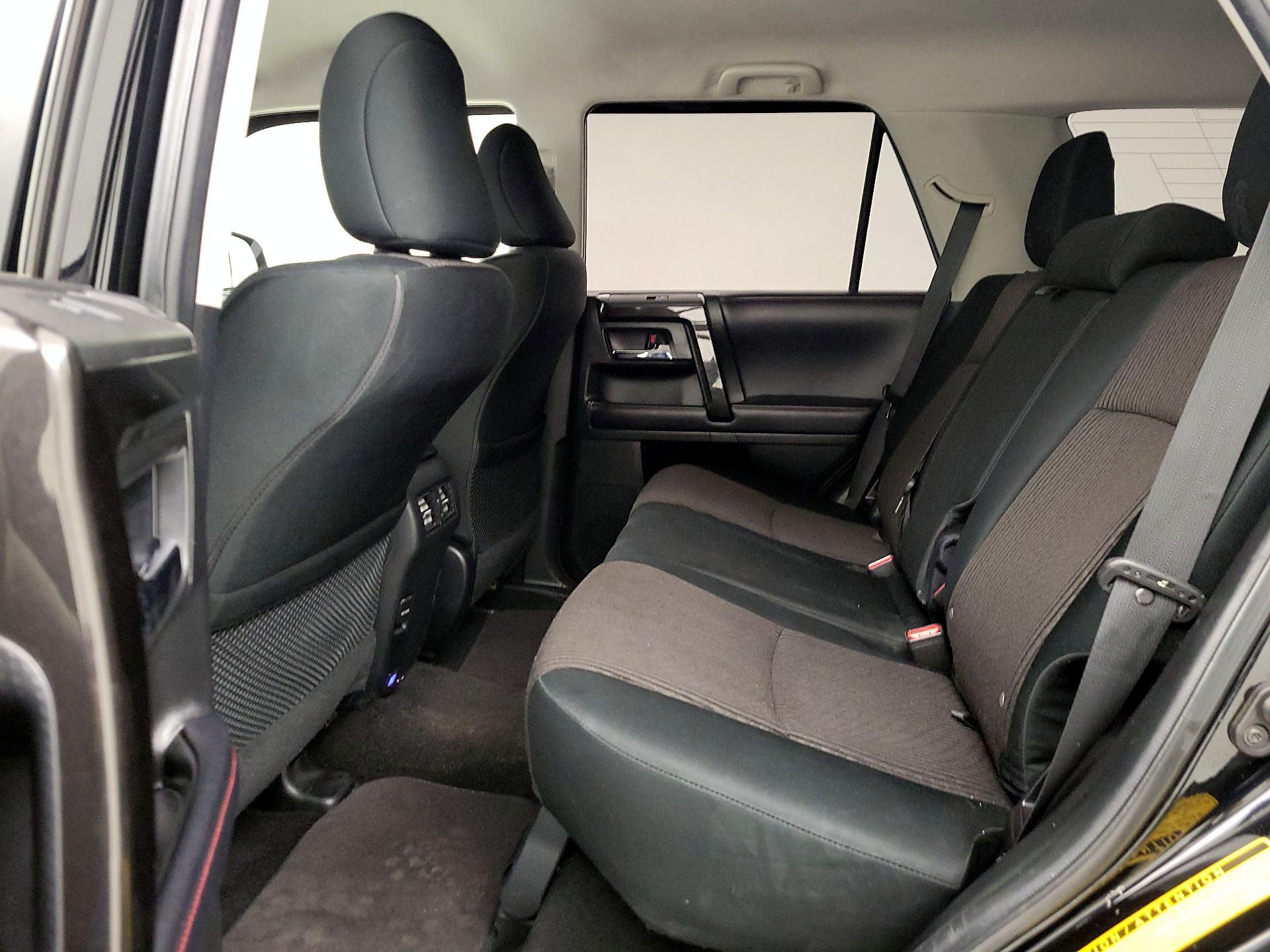 Thumbnail: 2019 Toyota 4Runner - 18