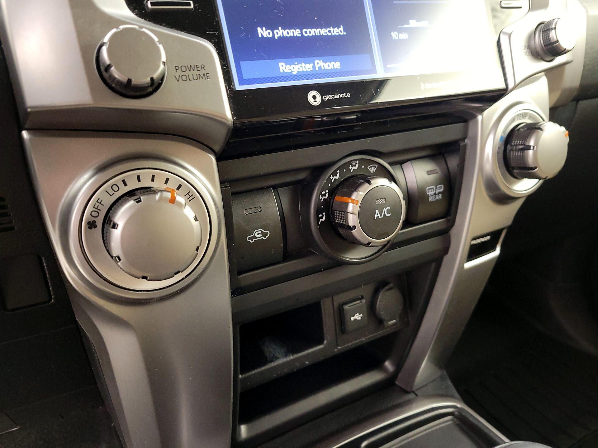 Thumbnail: 2023 Toyota 4Runner - 17