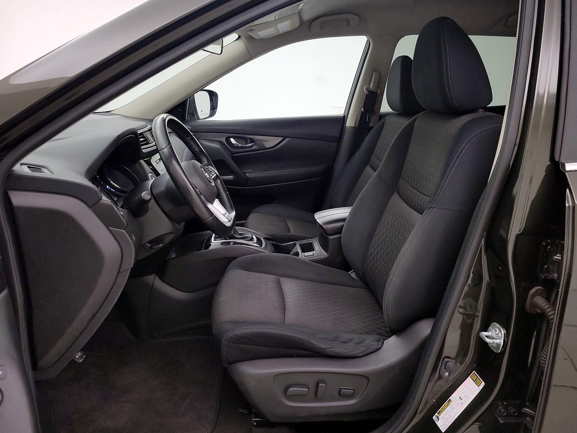 Thumbnail: 2017 Nissan Rogue - 11