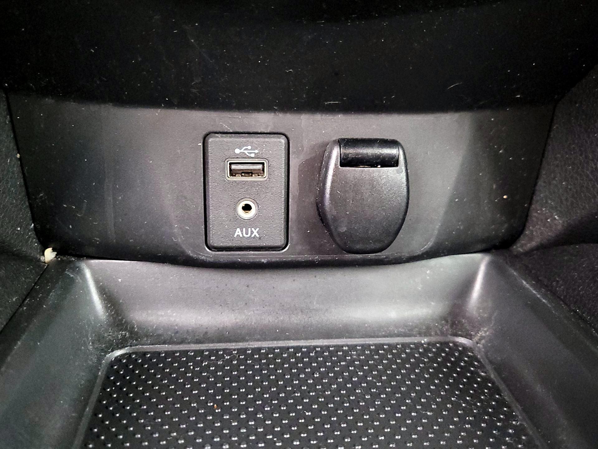 Thumbnail: 2017 Nissan Rogue - 18