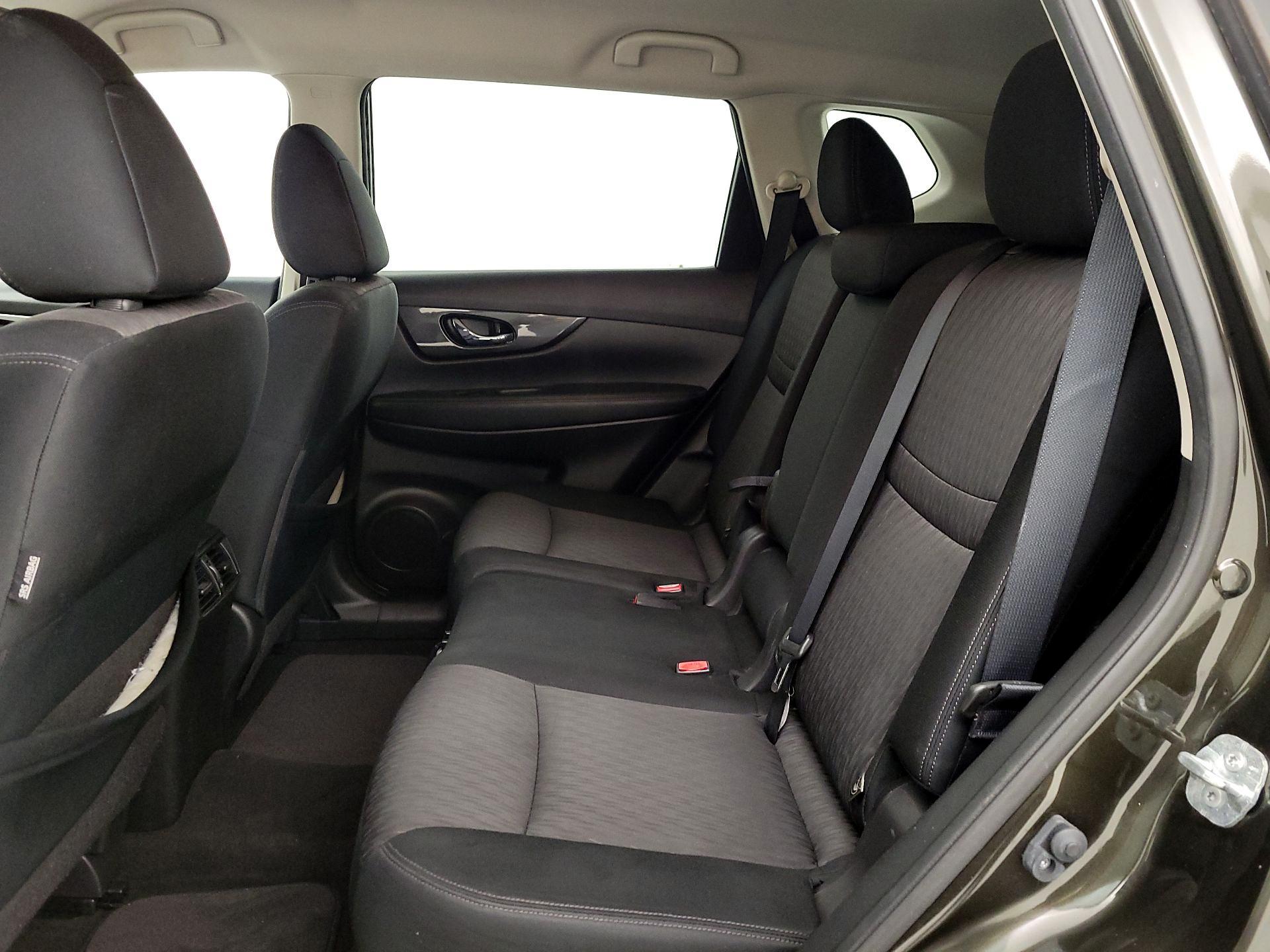 Thumbnail: 2017 Nissan Rogue - 19