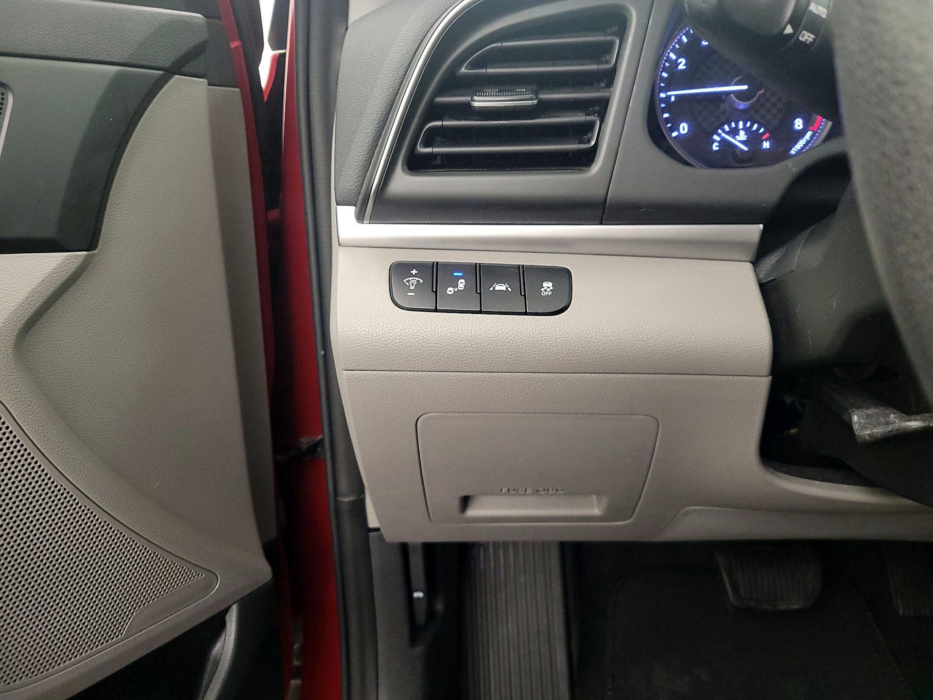 Thumbnail: 2020 Hyundai Elantra - 13