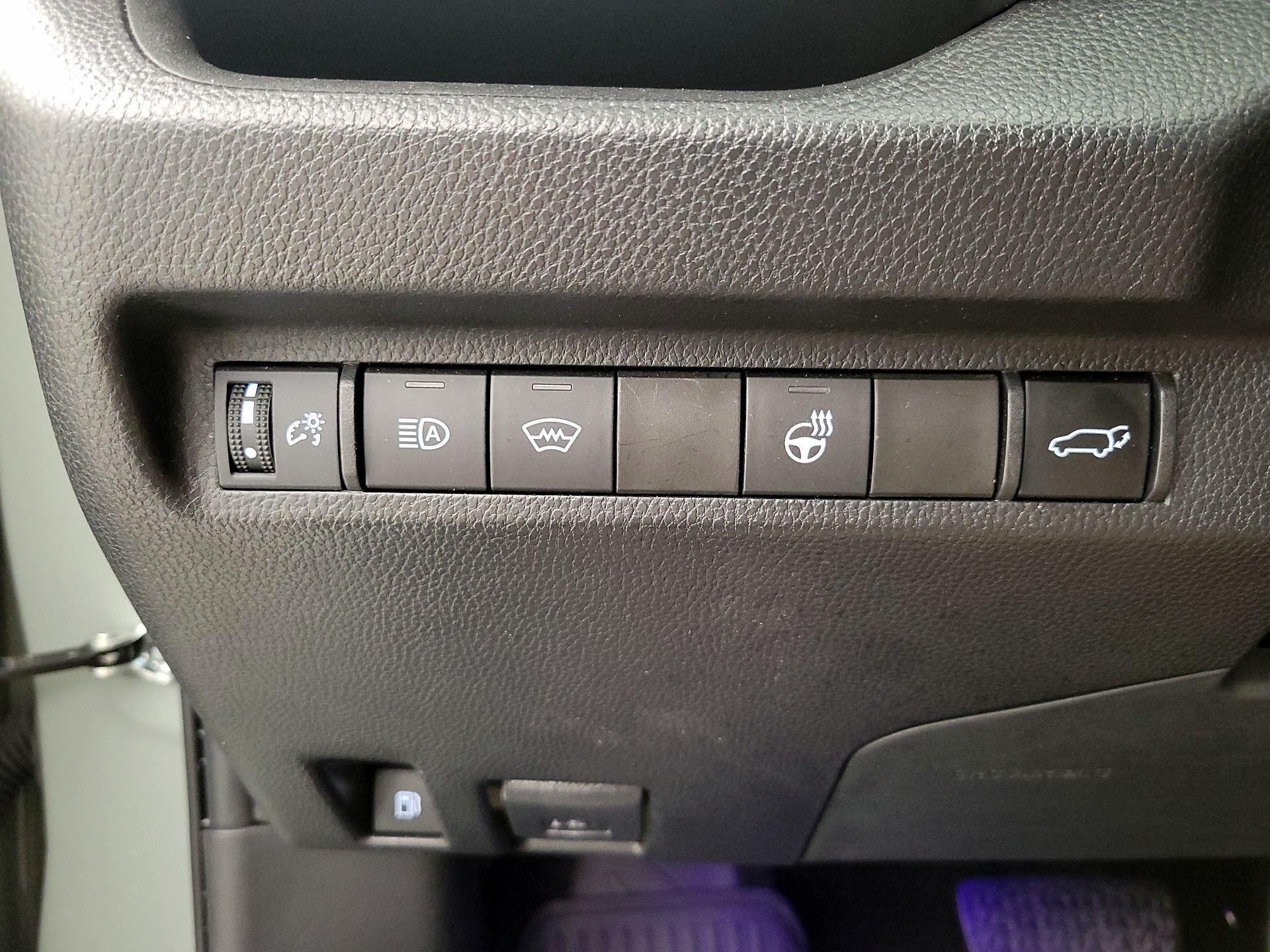 Thumbnail: 2023 Toyota RAV4 - 13