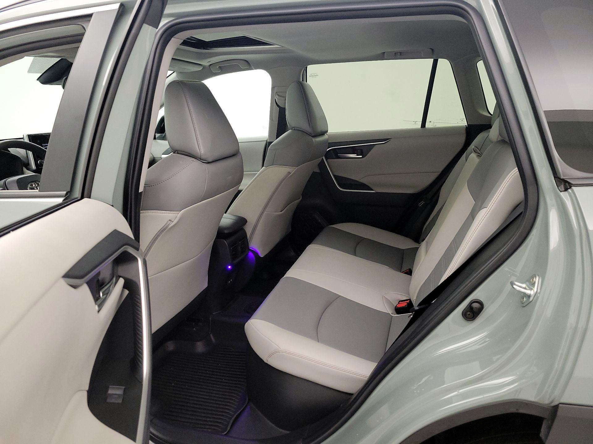 Thumbnail: 2023 Toyota RAV4 - 20