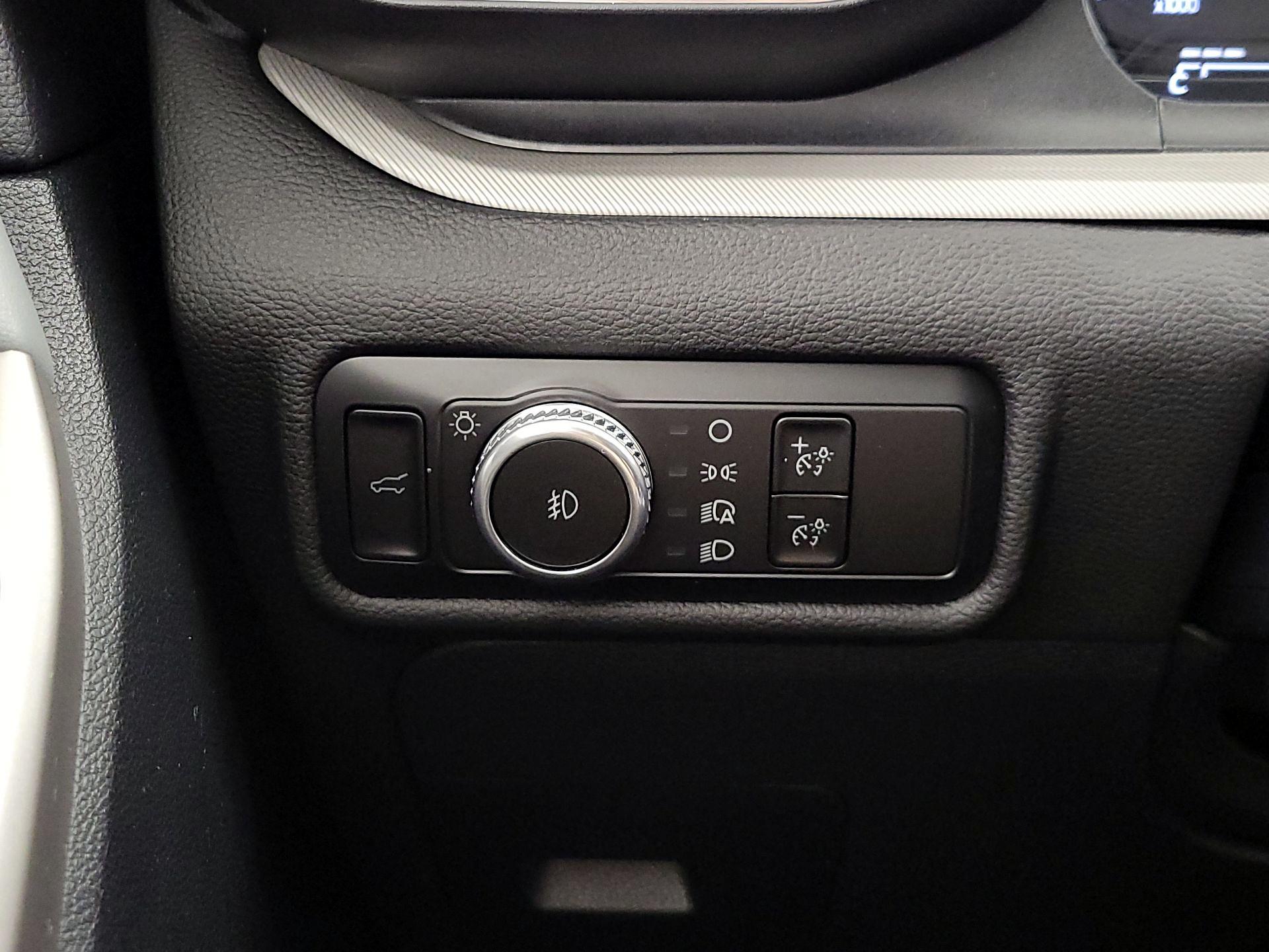 Thumbnail: 2023 Ford Explorer - 13