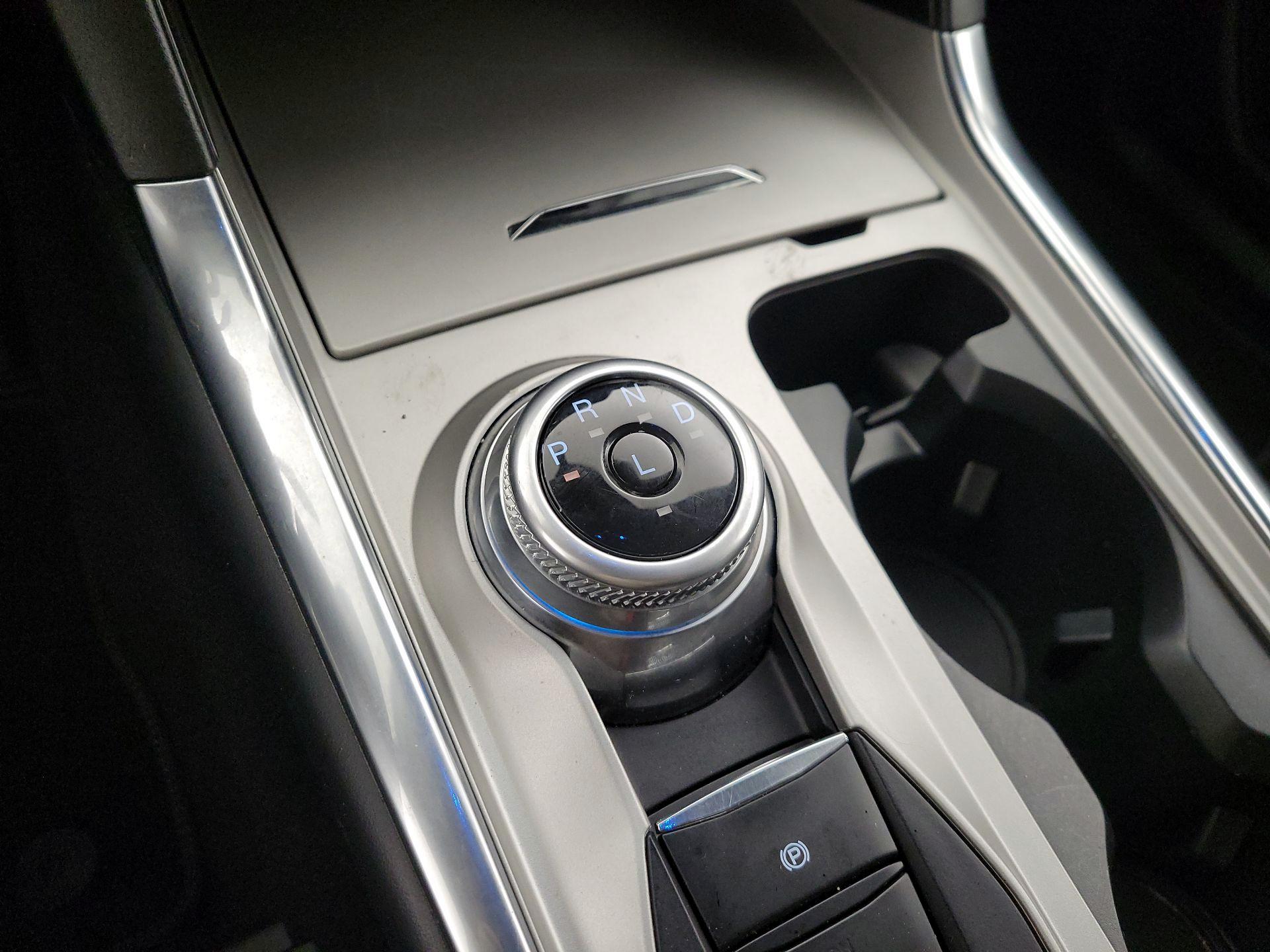 Thumbnail: 2023 Ford Explorer - 18