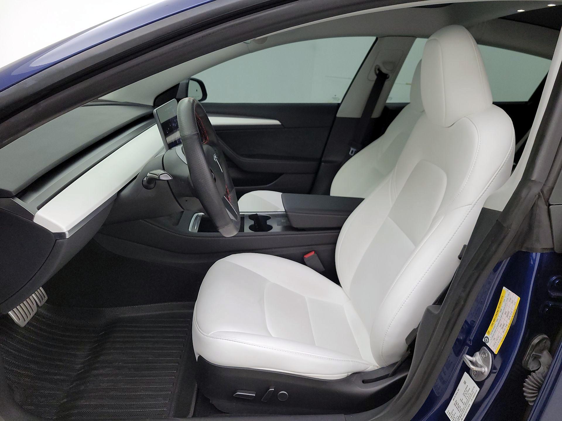 Thumbnail: 2023 Tesla Model 3 - 11