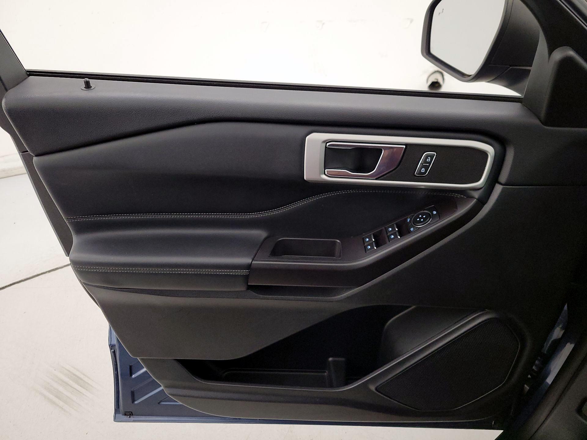 Thumbnail: 2020 Ford Explorer - 12