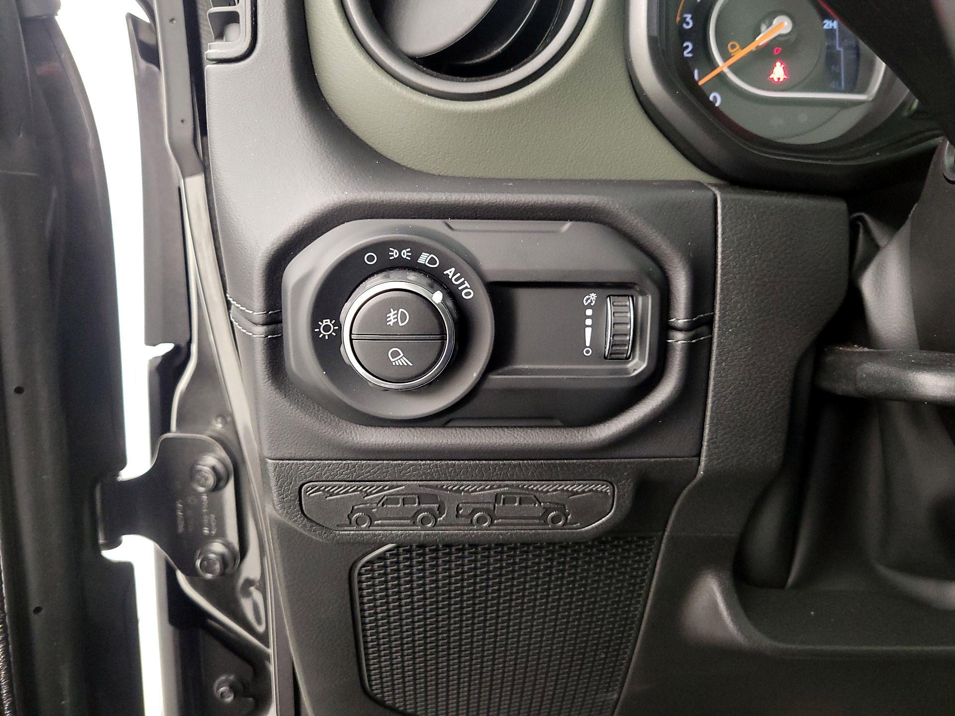 Thumbnail: 2025 Jeep Gladiator - 13