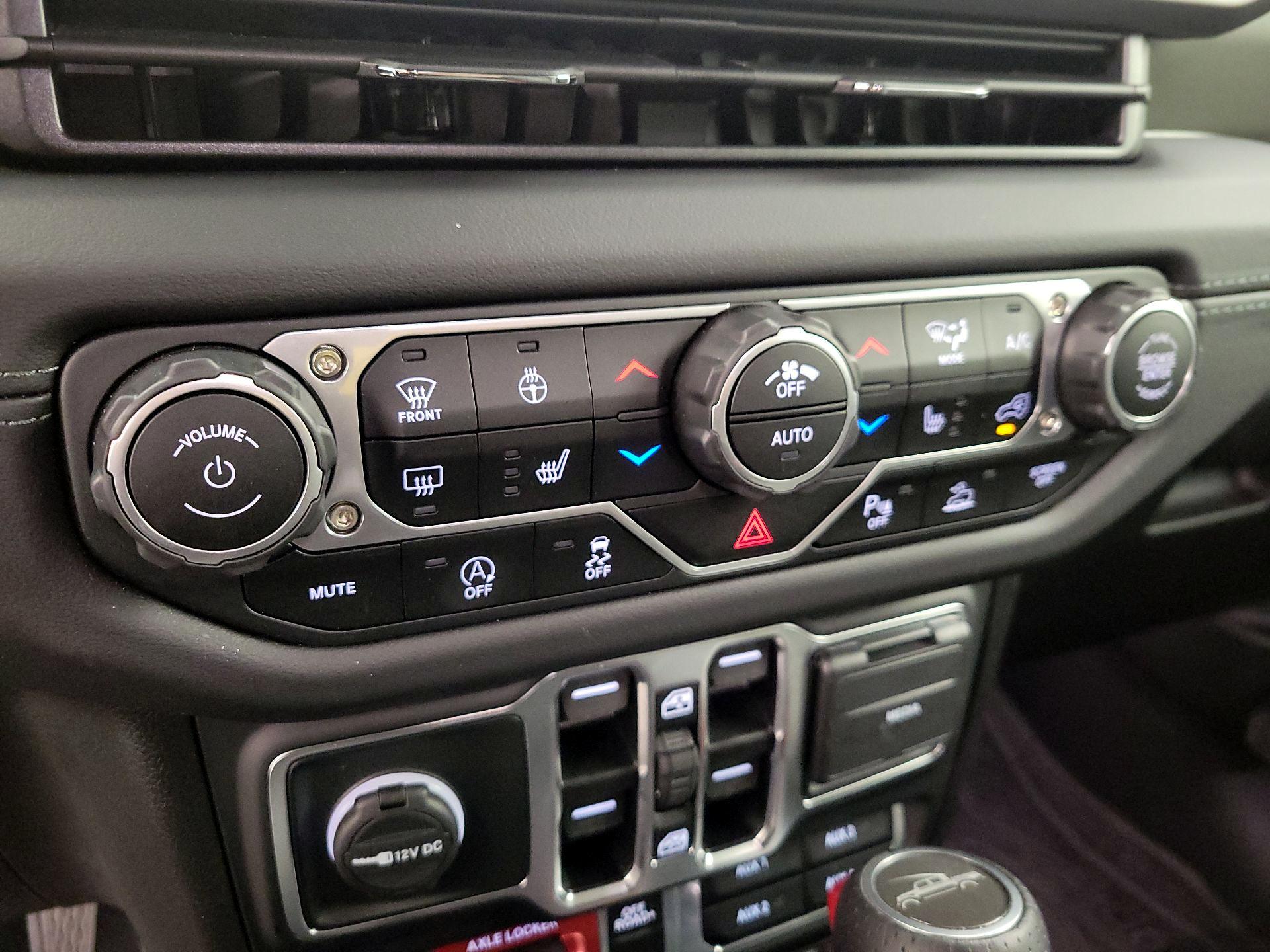 Thumbnail: 2025 Jeep Gladiator - 17