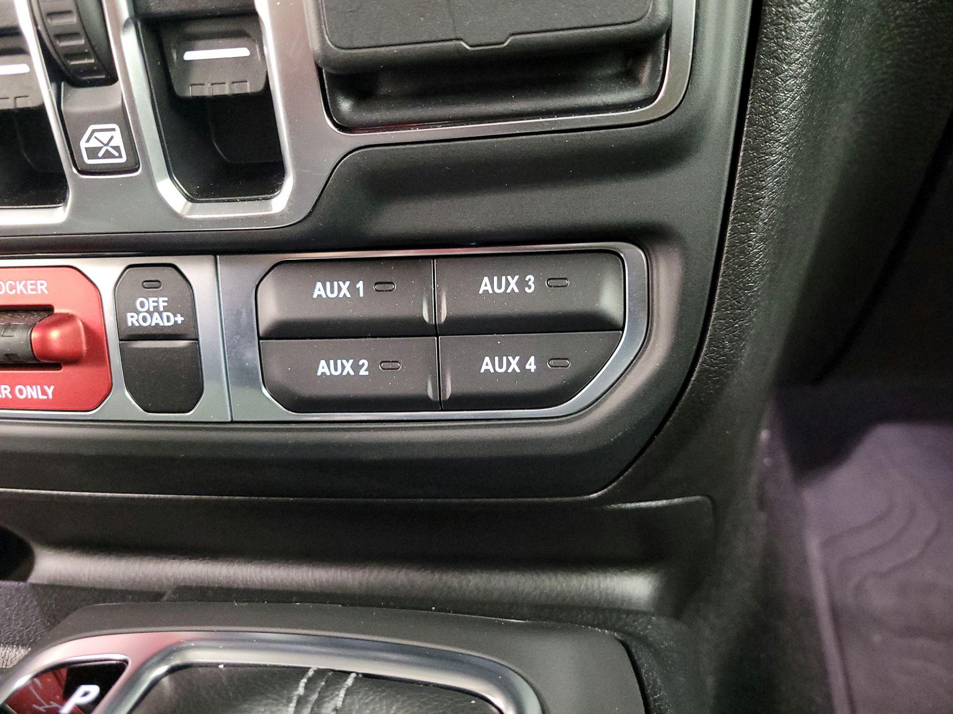 Thumbnail: 2025 Jeep Gladiator - 19