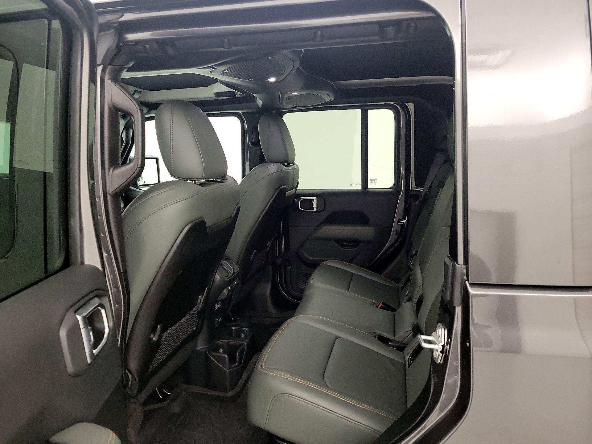 Thumbnail: 2025 Jeep Gladiator - 20