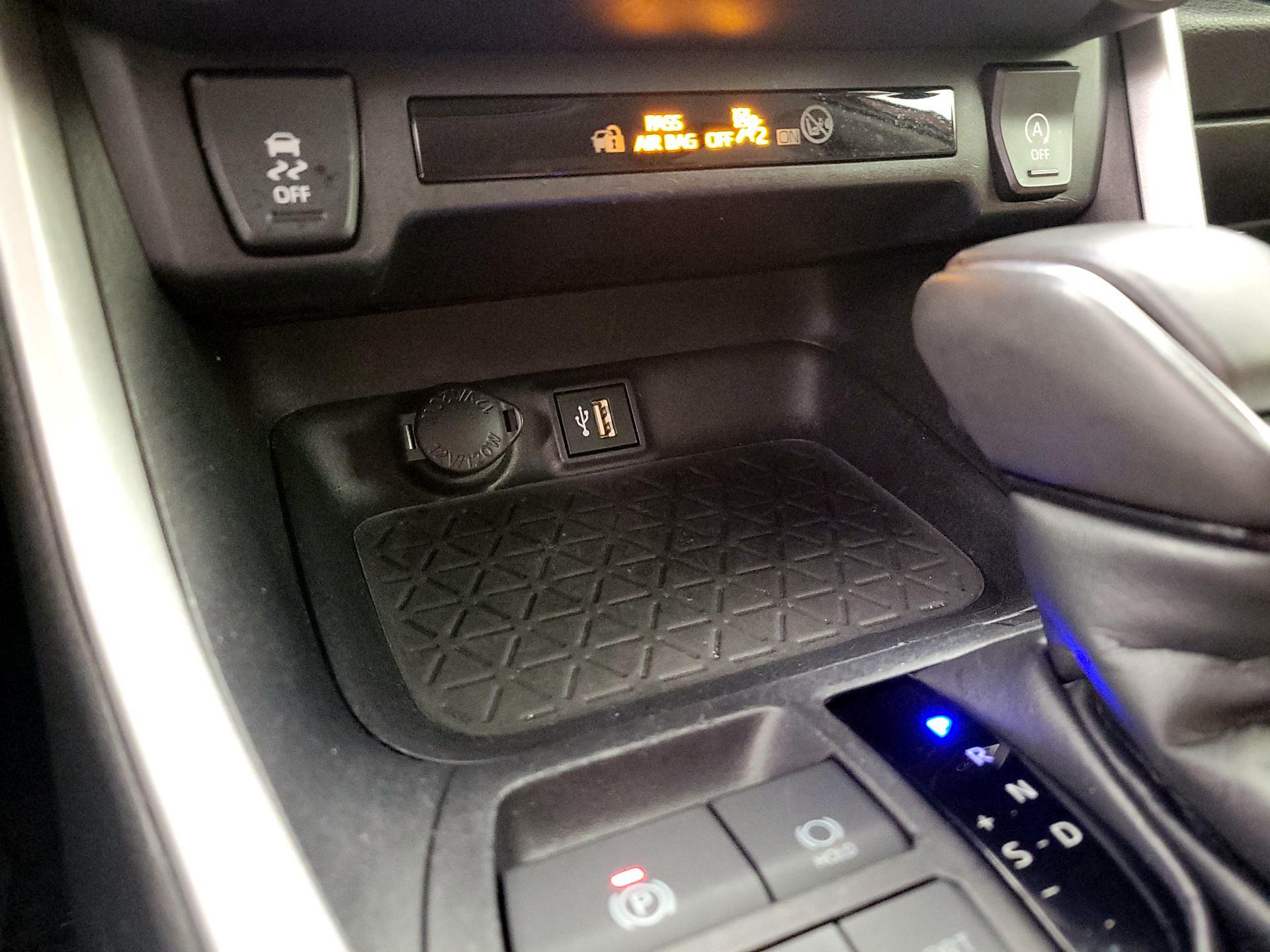 Thumbnail: 2024 Toyota RAV4 - 18