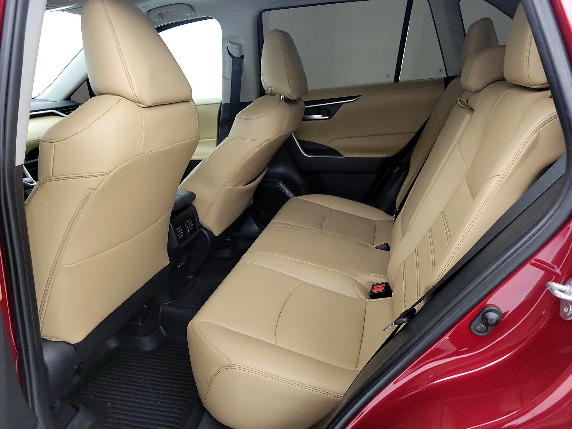 Thumbnail: 2024 Toyota RAV4 - 19