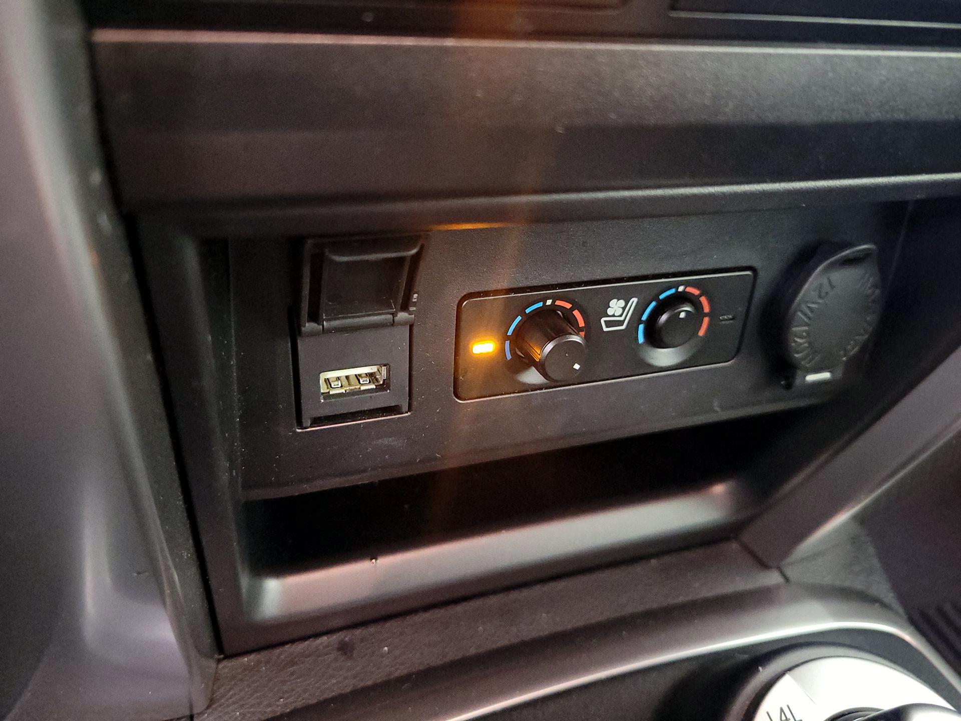 Thumbnail: 2021 Toyota 4Runner - 18