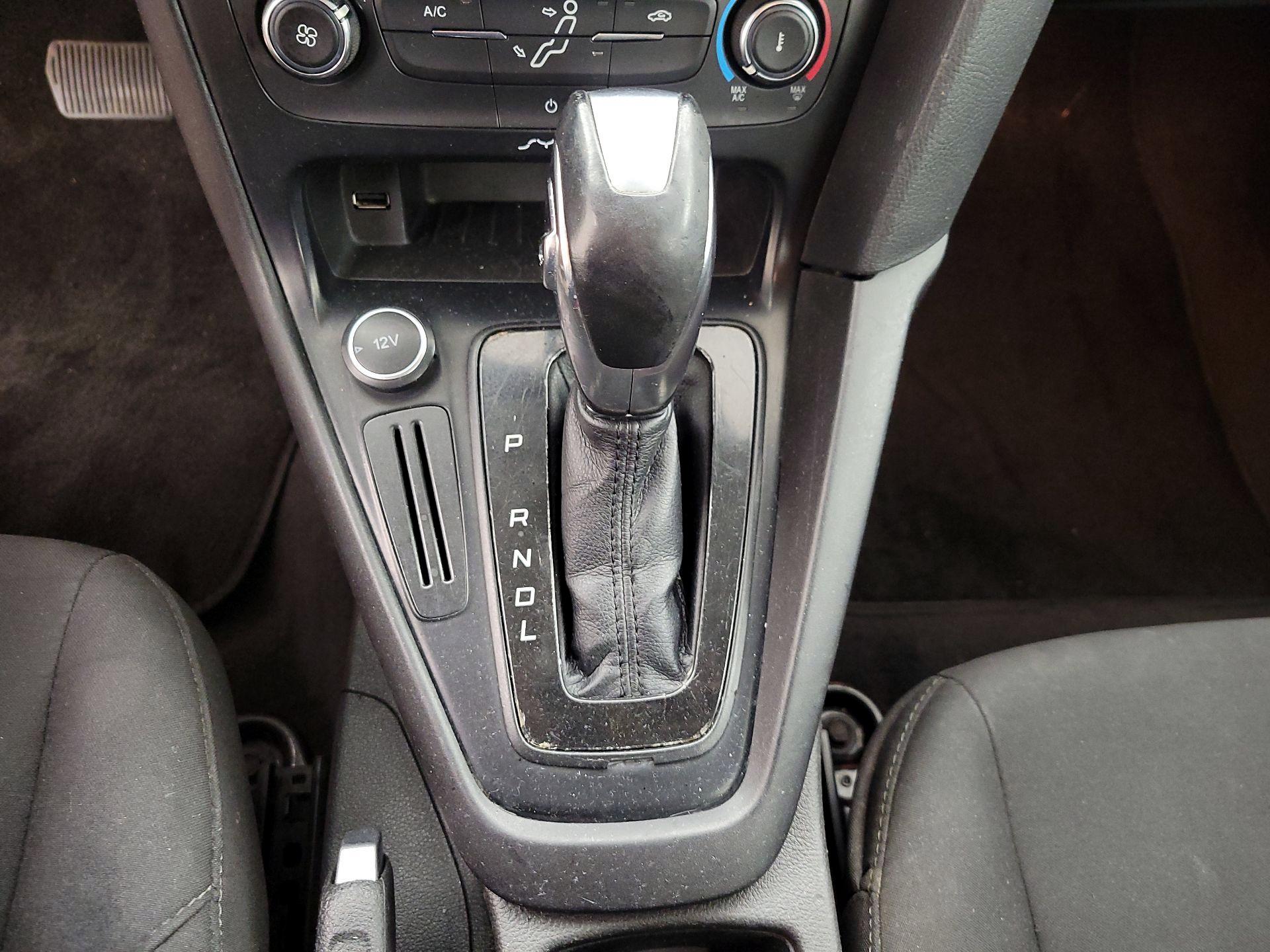 Thumbnail: 2016 Ford Focus - 17