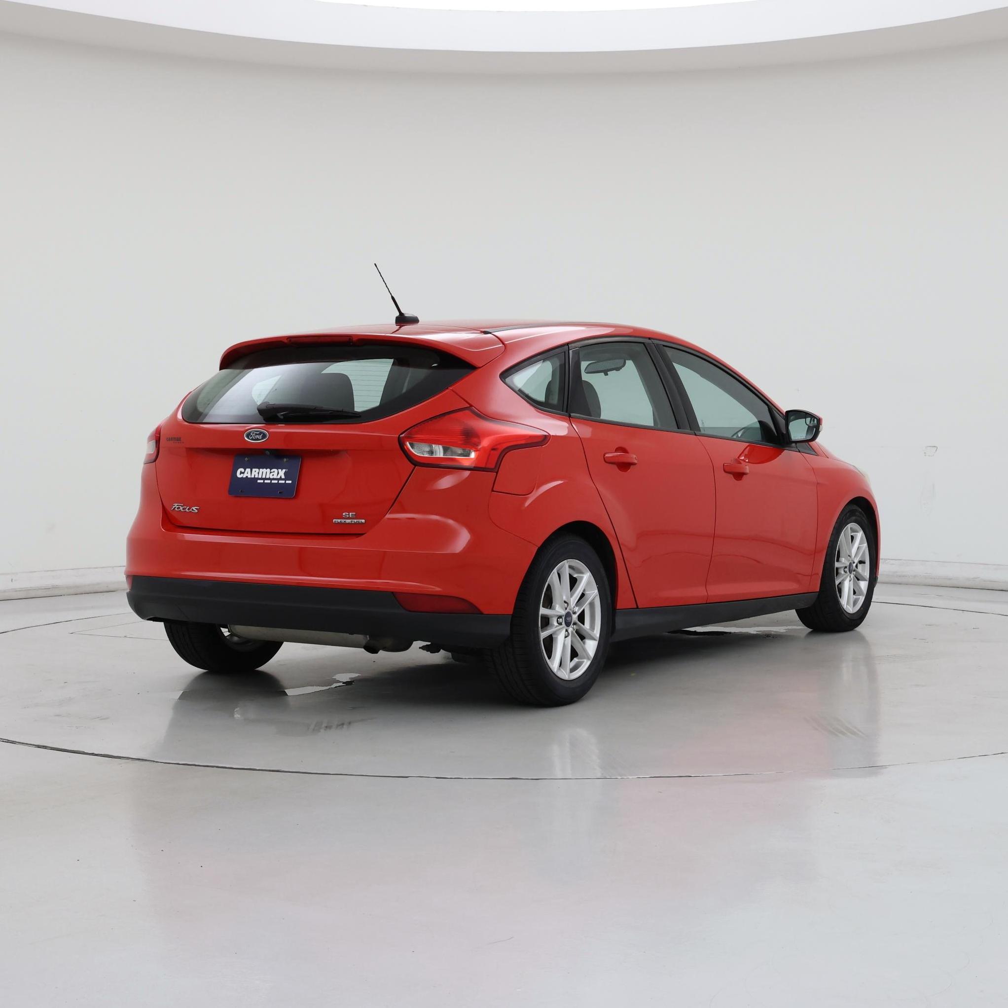 Thumbnail: 2016 Ford Focus - 8