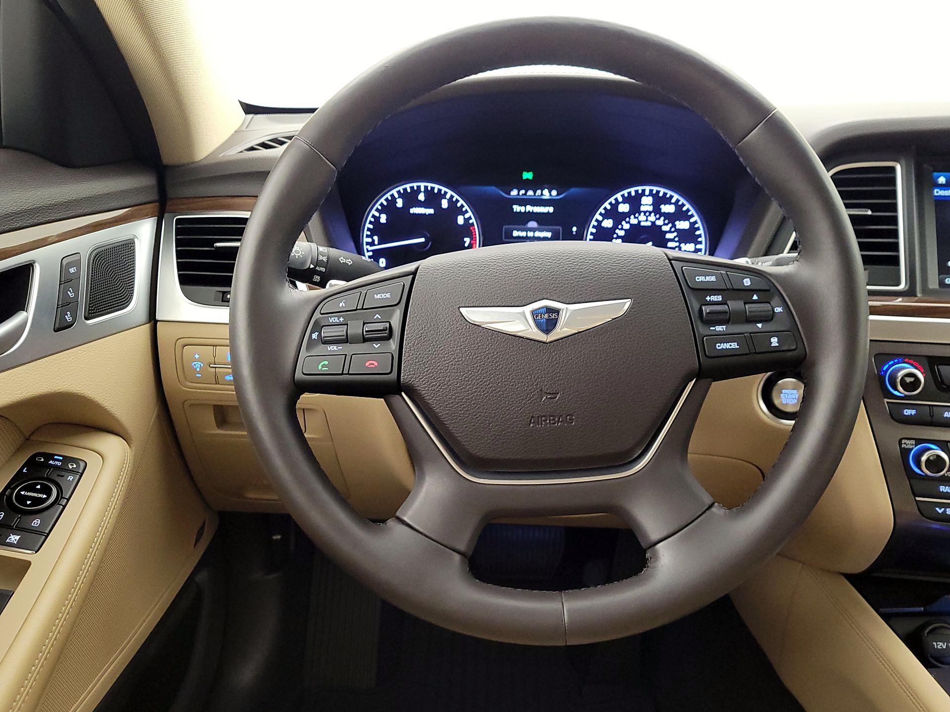 Thumbnail: 2015 Hyundai Genesis - 10