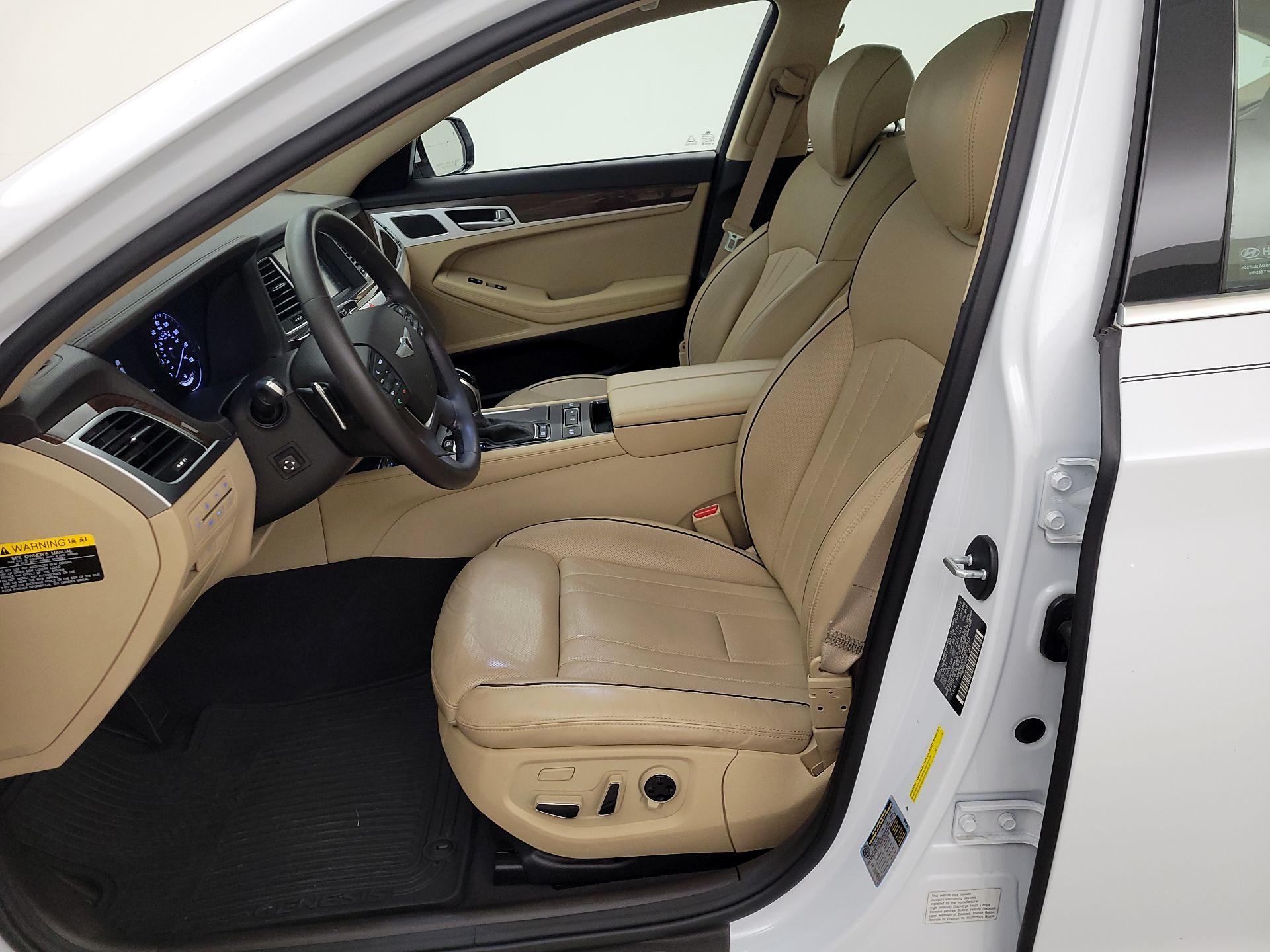 Thumbnail: 2015 Hyundai Genesis - 11