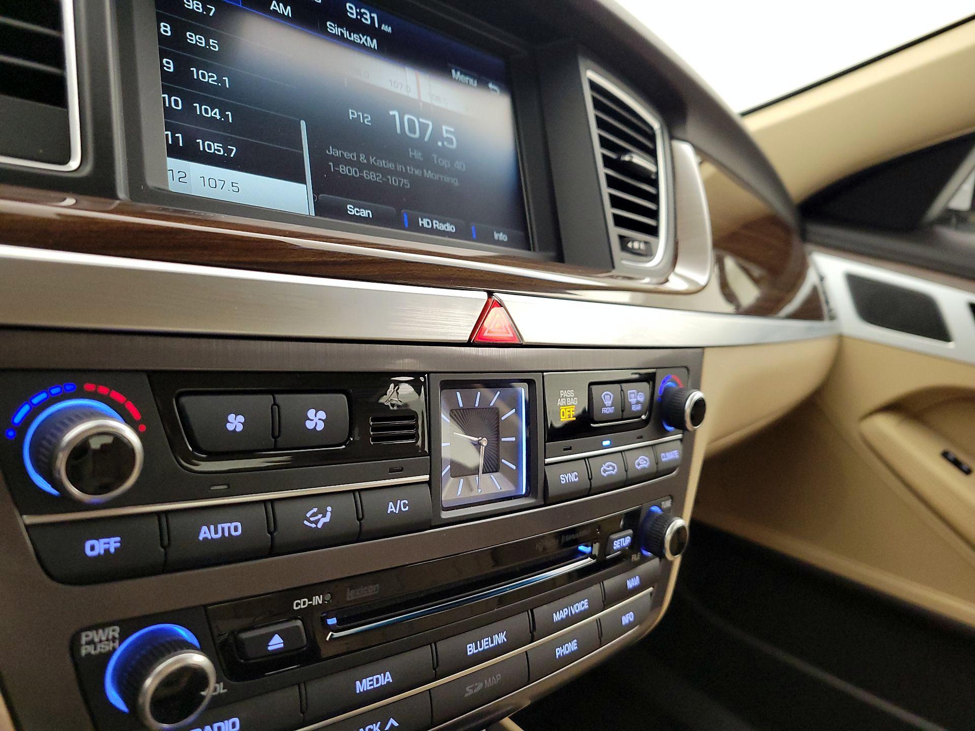 Thumbnail: 2015 Hyundai Genesis - 16