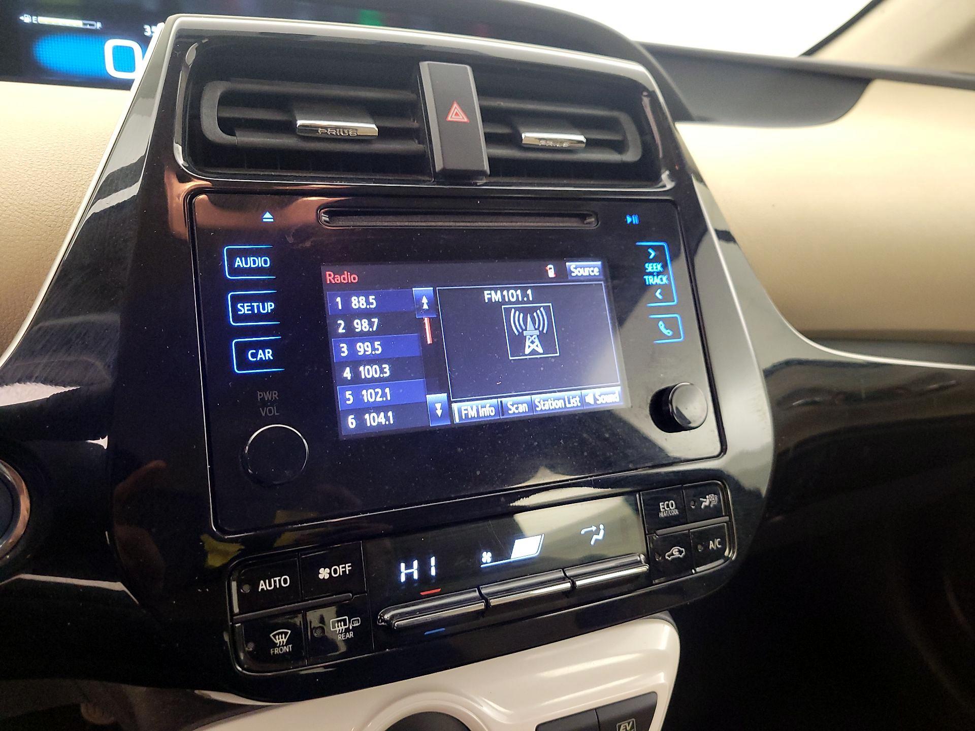 Thumbnail: 2016 Toyota Prius - 15