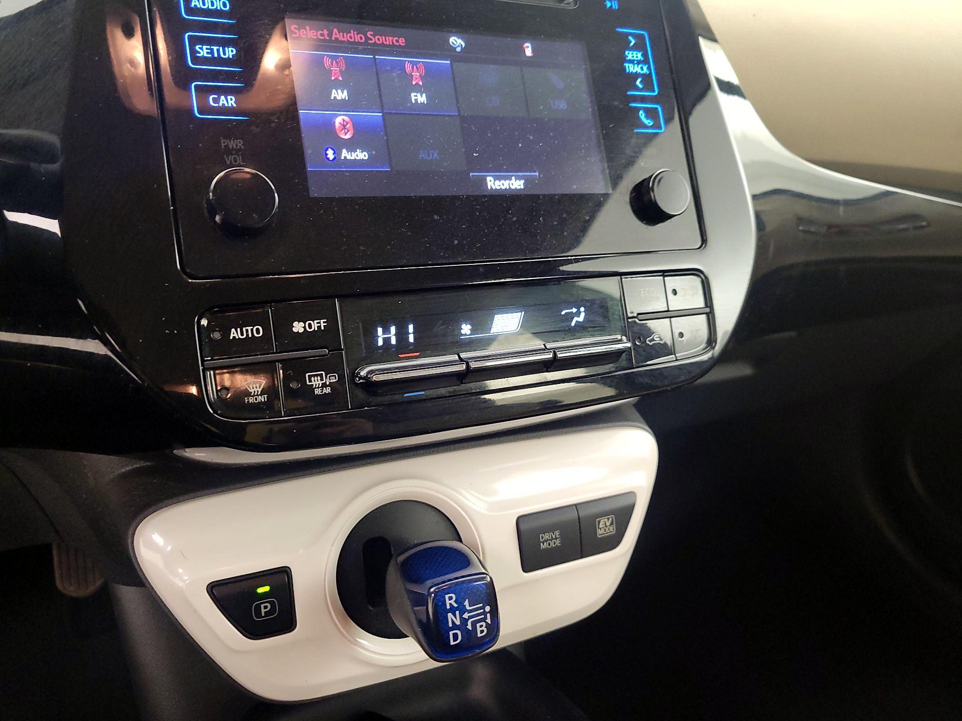 Thumbnail: 2016 Toyota Prius - 16