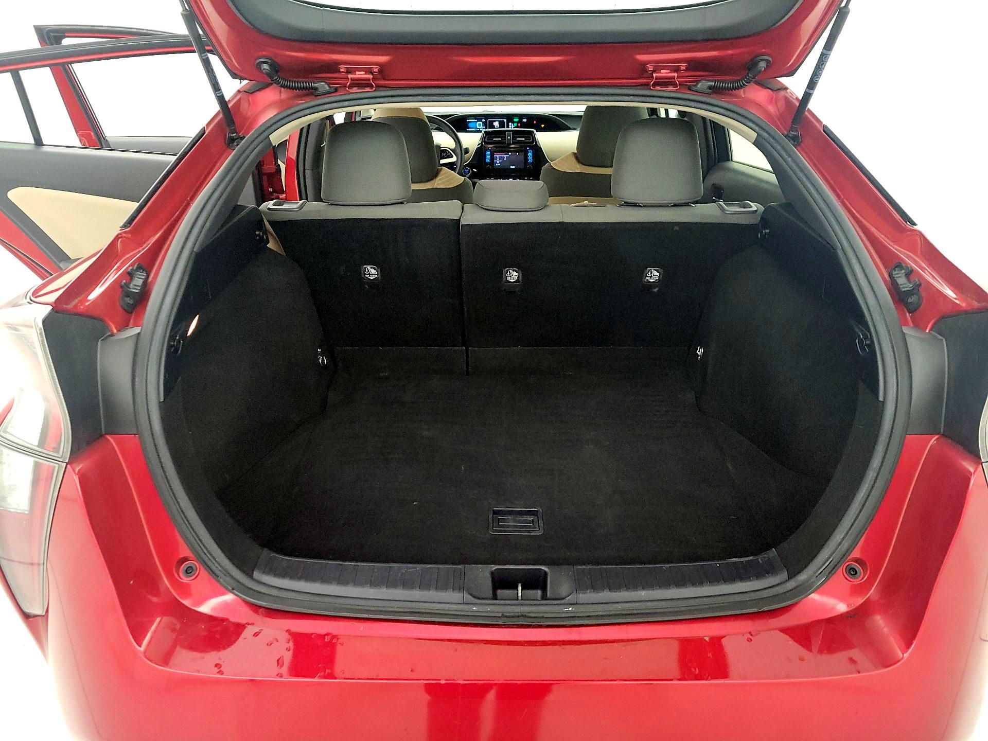 Thumbnail: 2016 Toyota Prius - 20